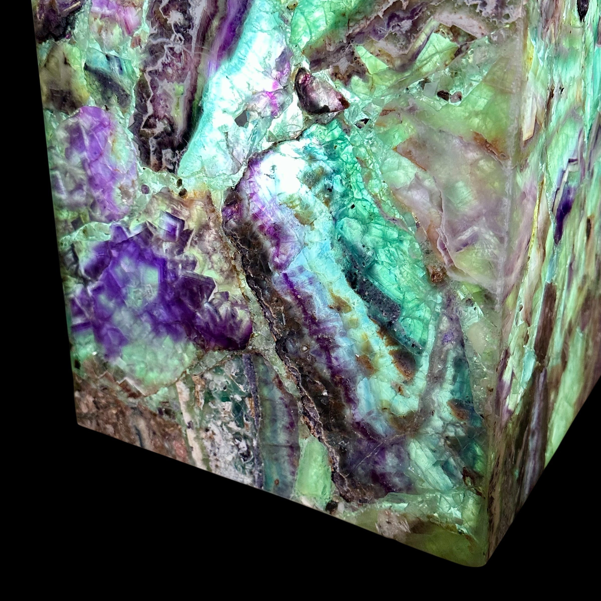 Colgate Fluorite Tower Lamp - 59” Inches Tall