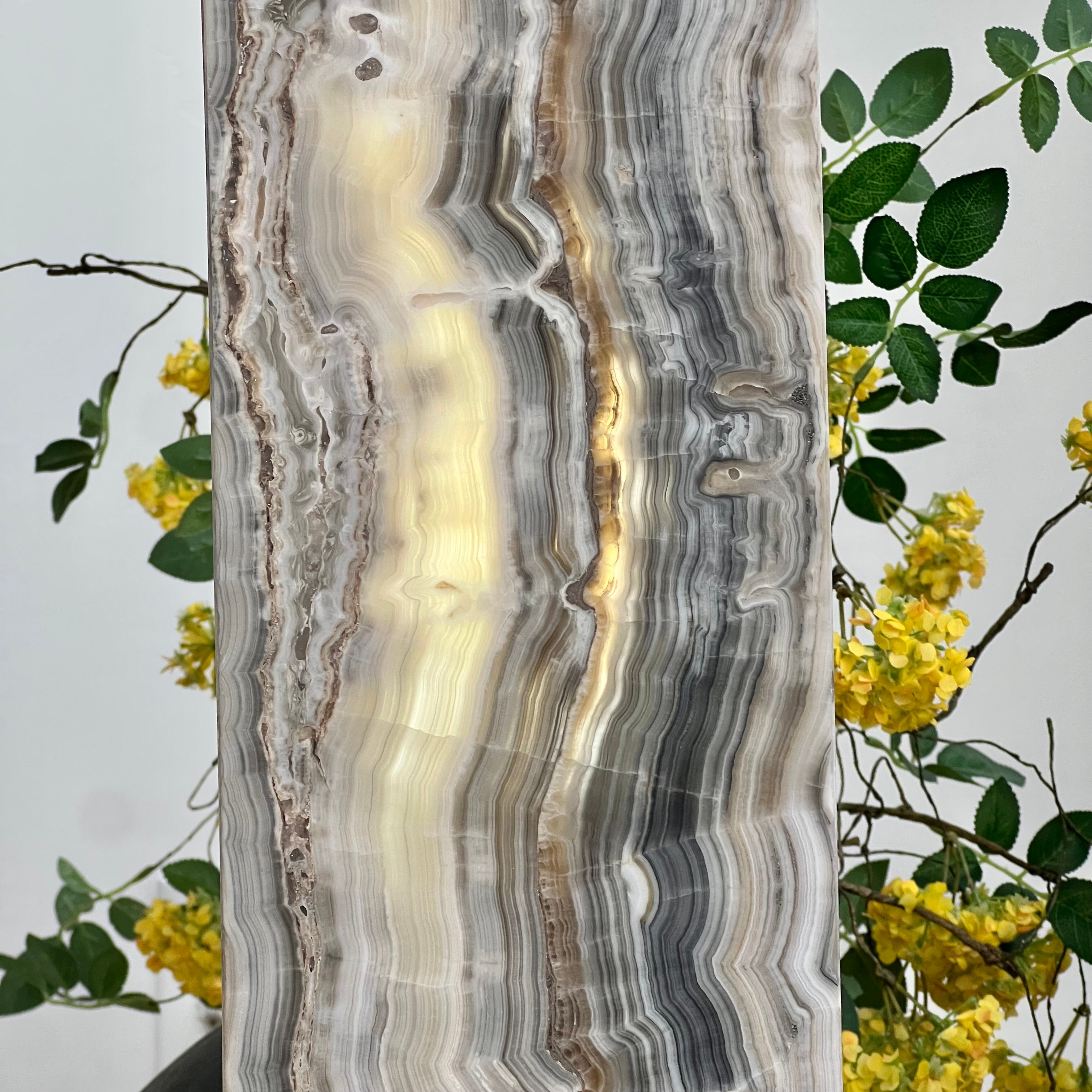 Grey & Cream Striped Onyx Lamp – Natural Stone Glow Accent Light