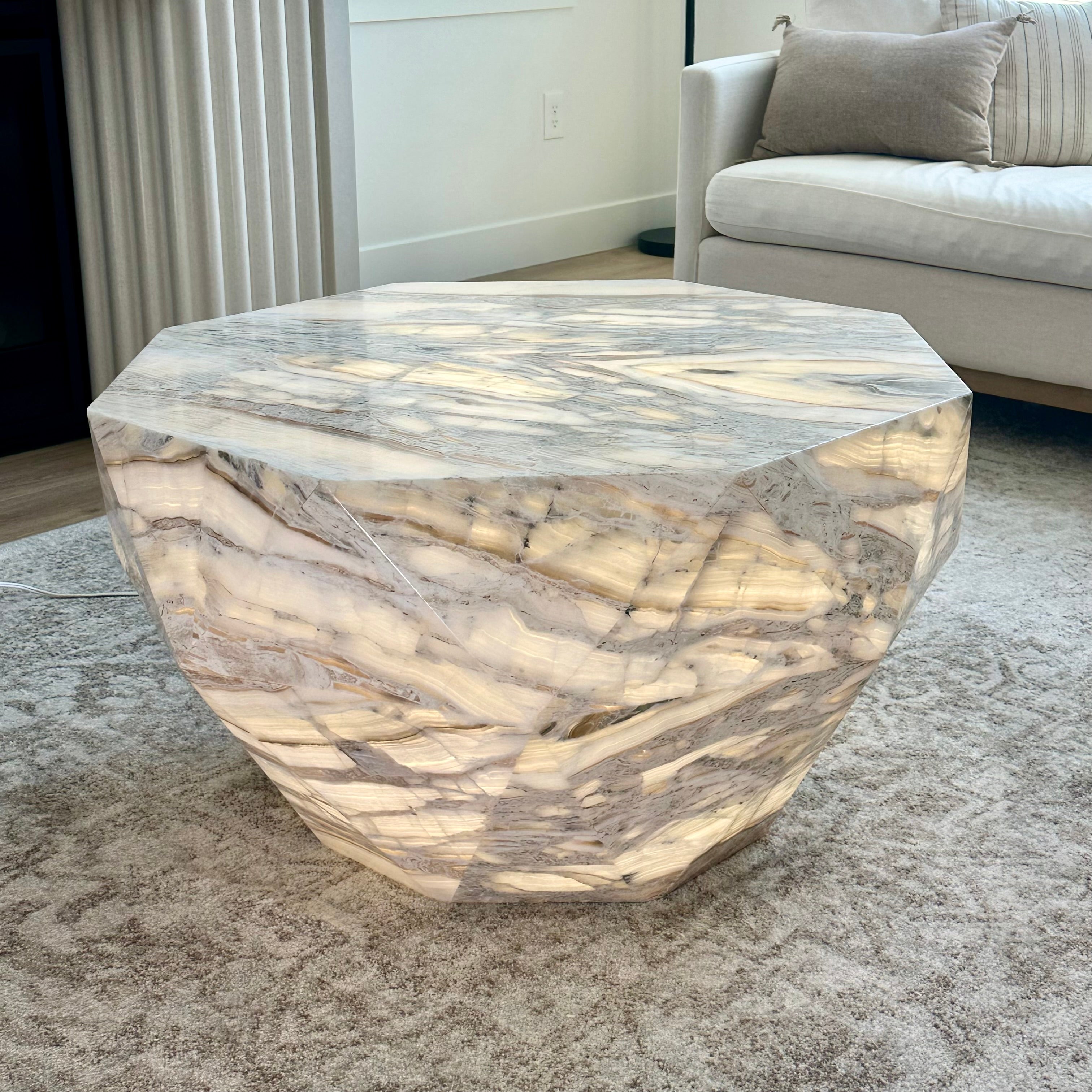 Diamond Onyx Table