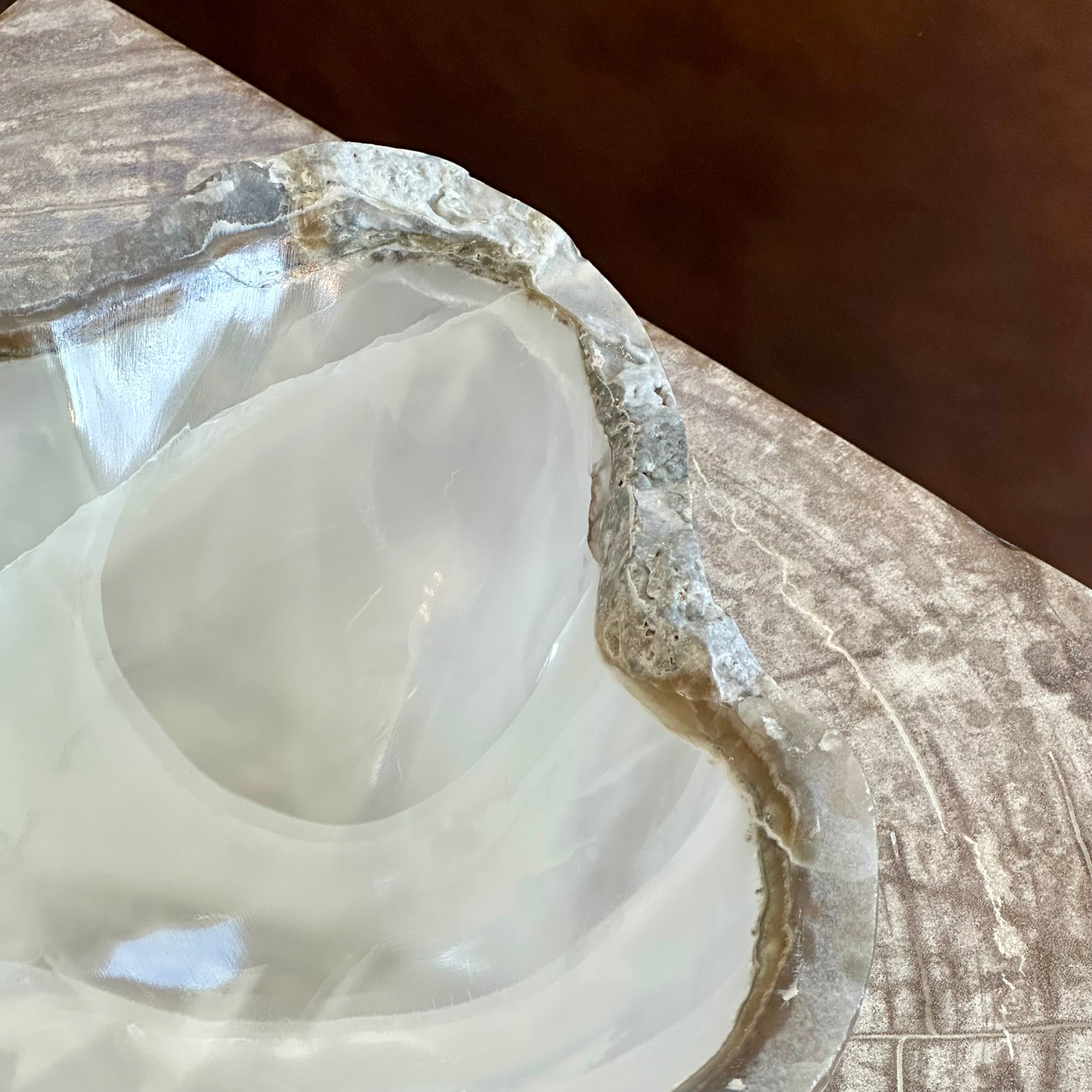 Clear Onyx Bowl with Raw Edge – Hand-Carved Natural Accent