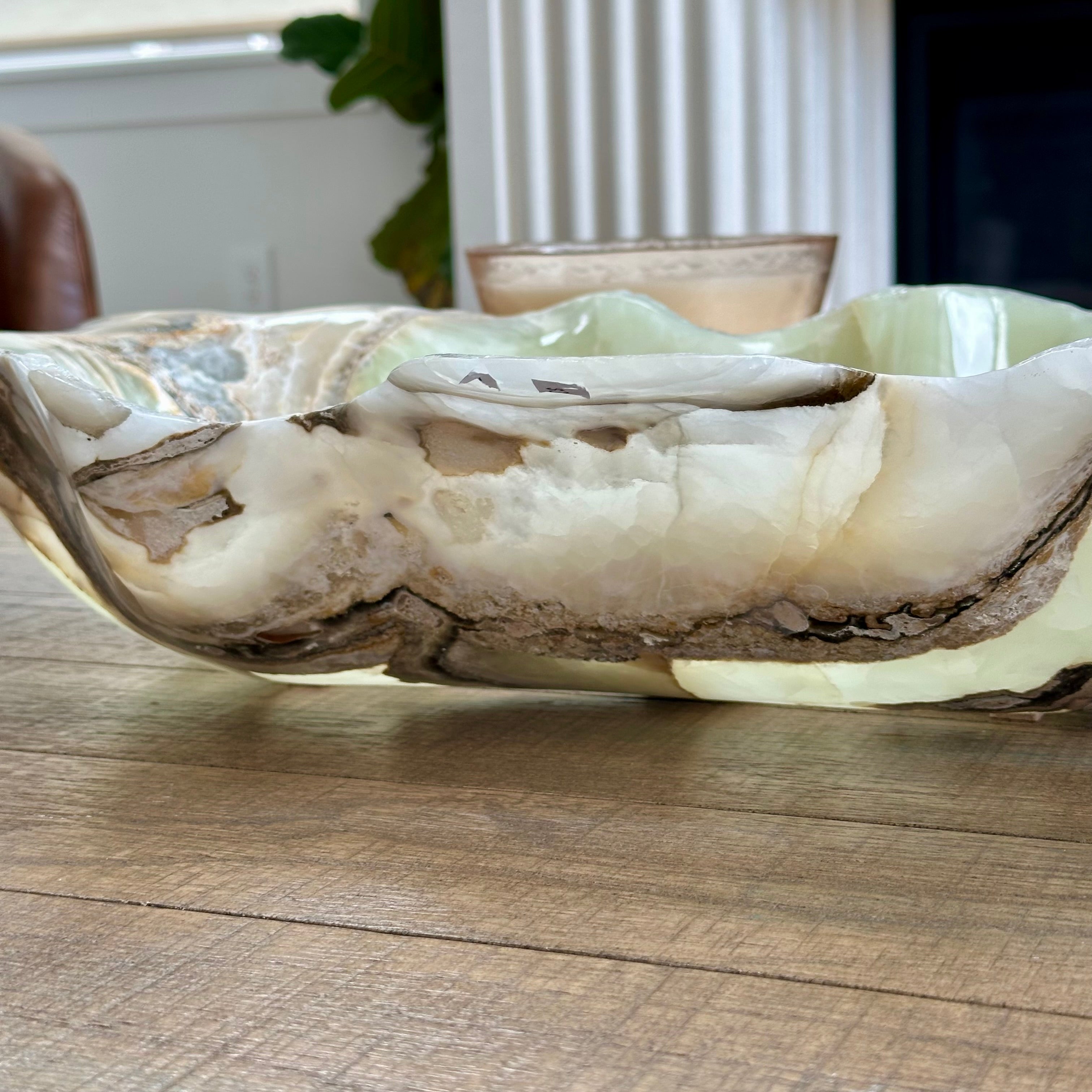 Rare Green Nacar Onyx Bowl – Hand-Carved Luxury Statement Piece
