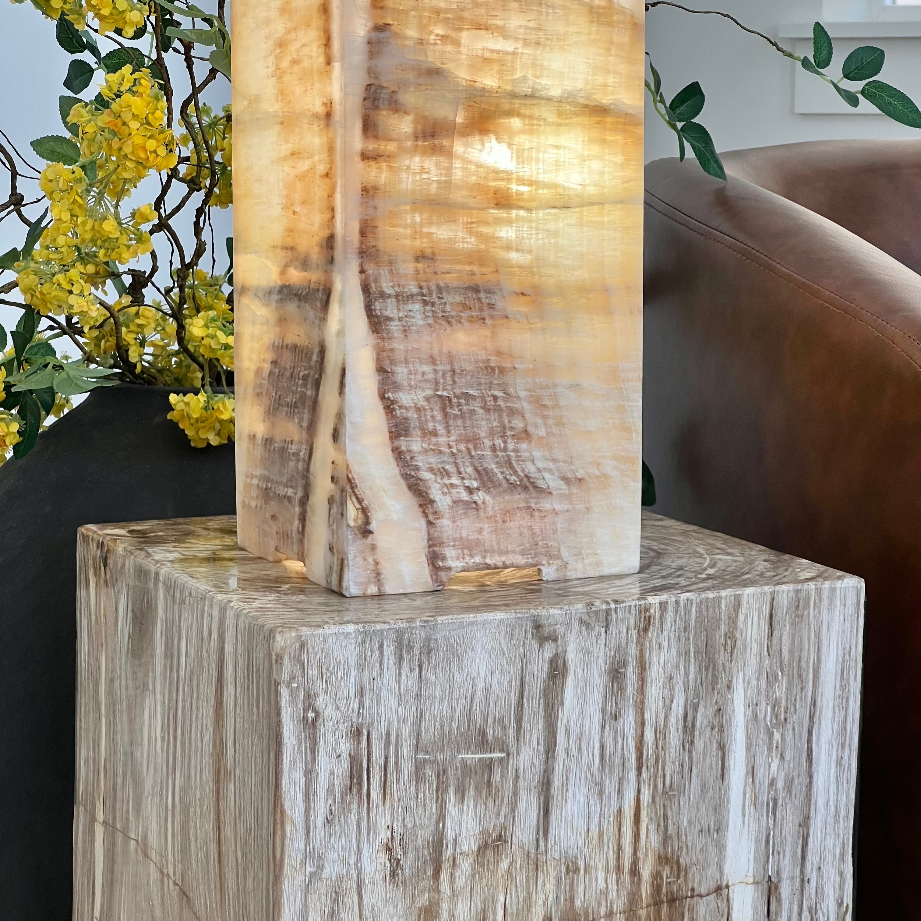 Hand-Carved Onyx Table Lamp – Warm Amber Glow with Natural Texture