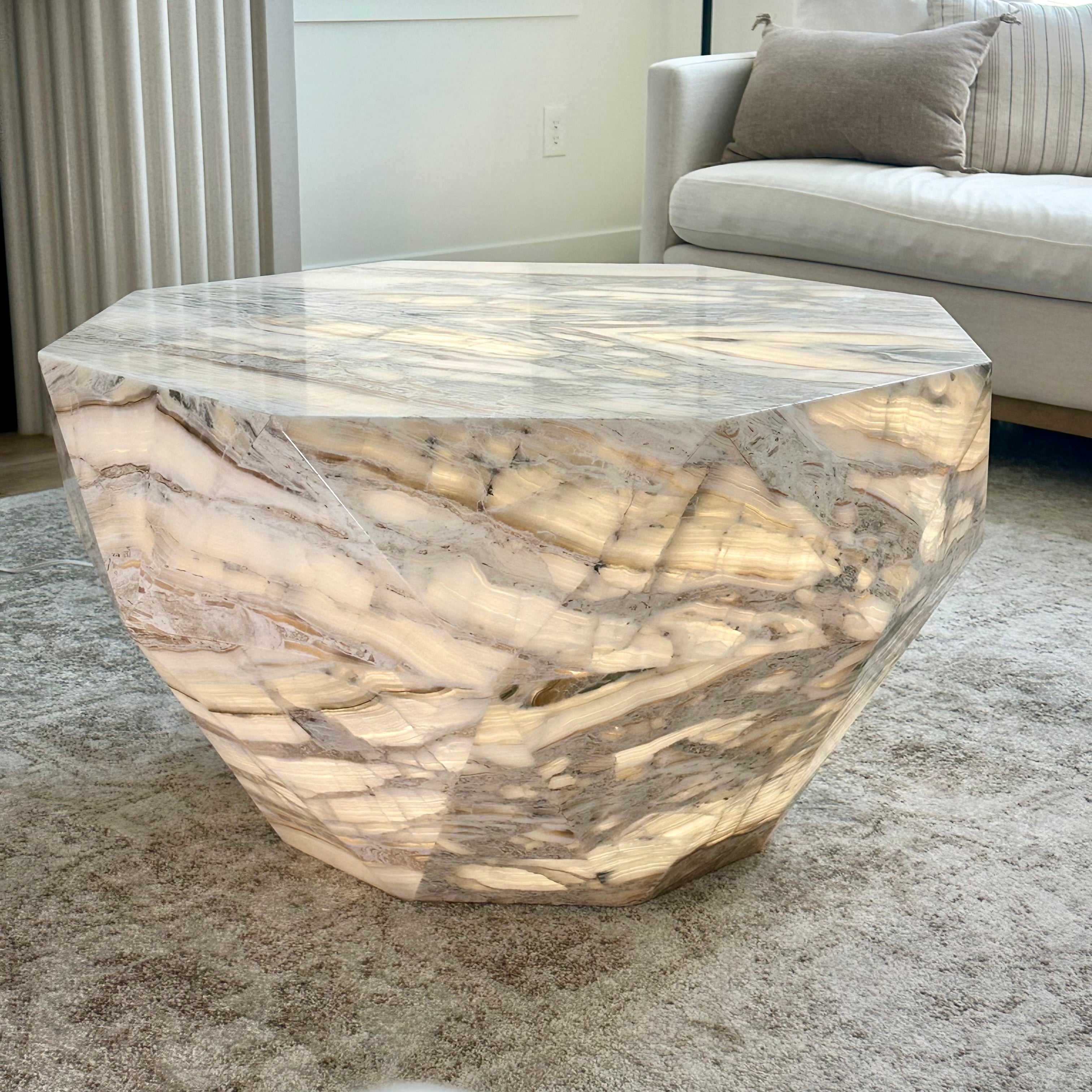 Diamond Onyx Table