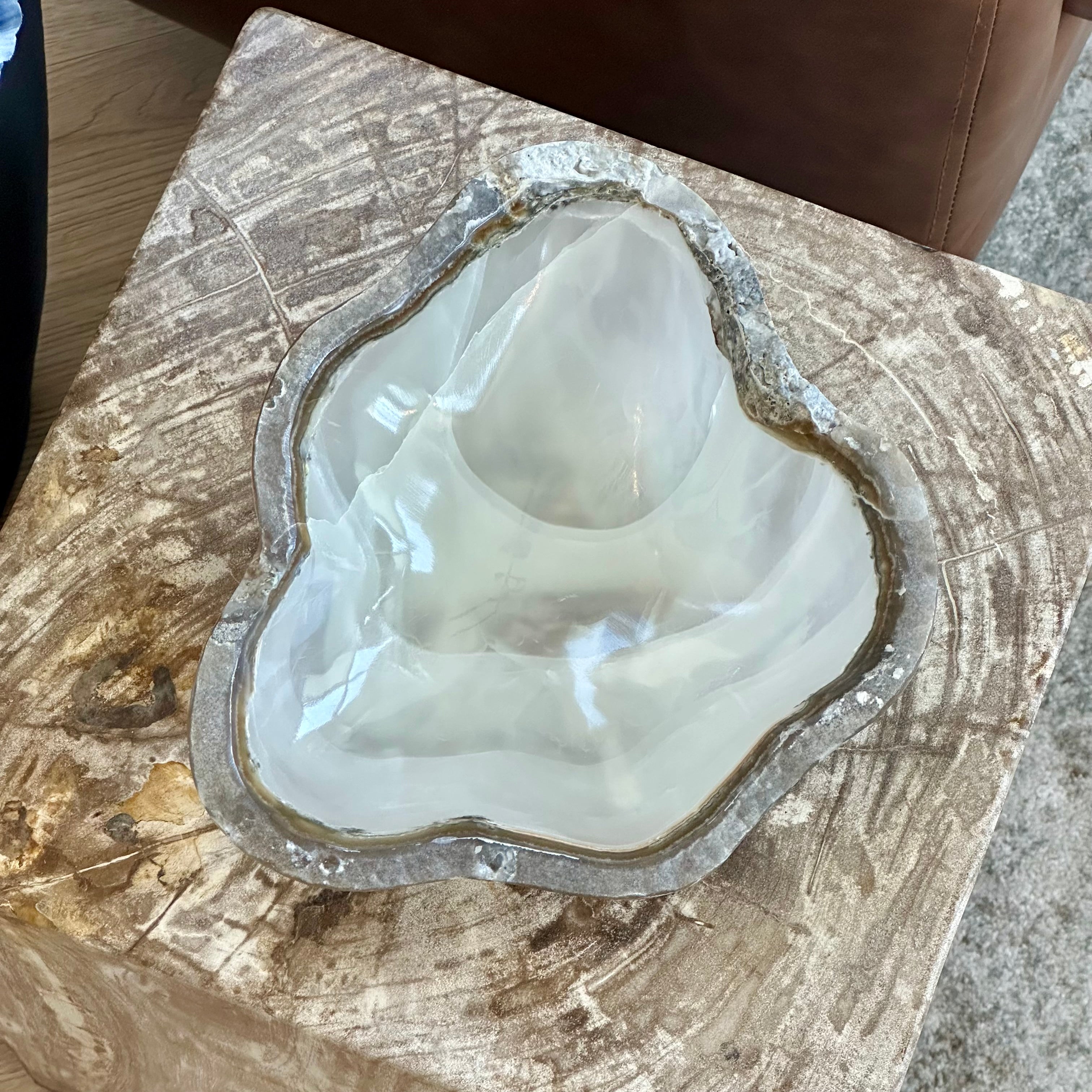 Clear Onyx Bowl with Raw Edge – Hand-Carved Natural Accent