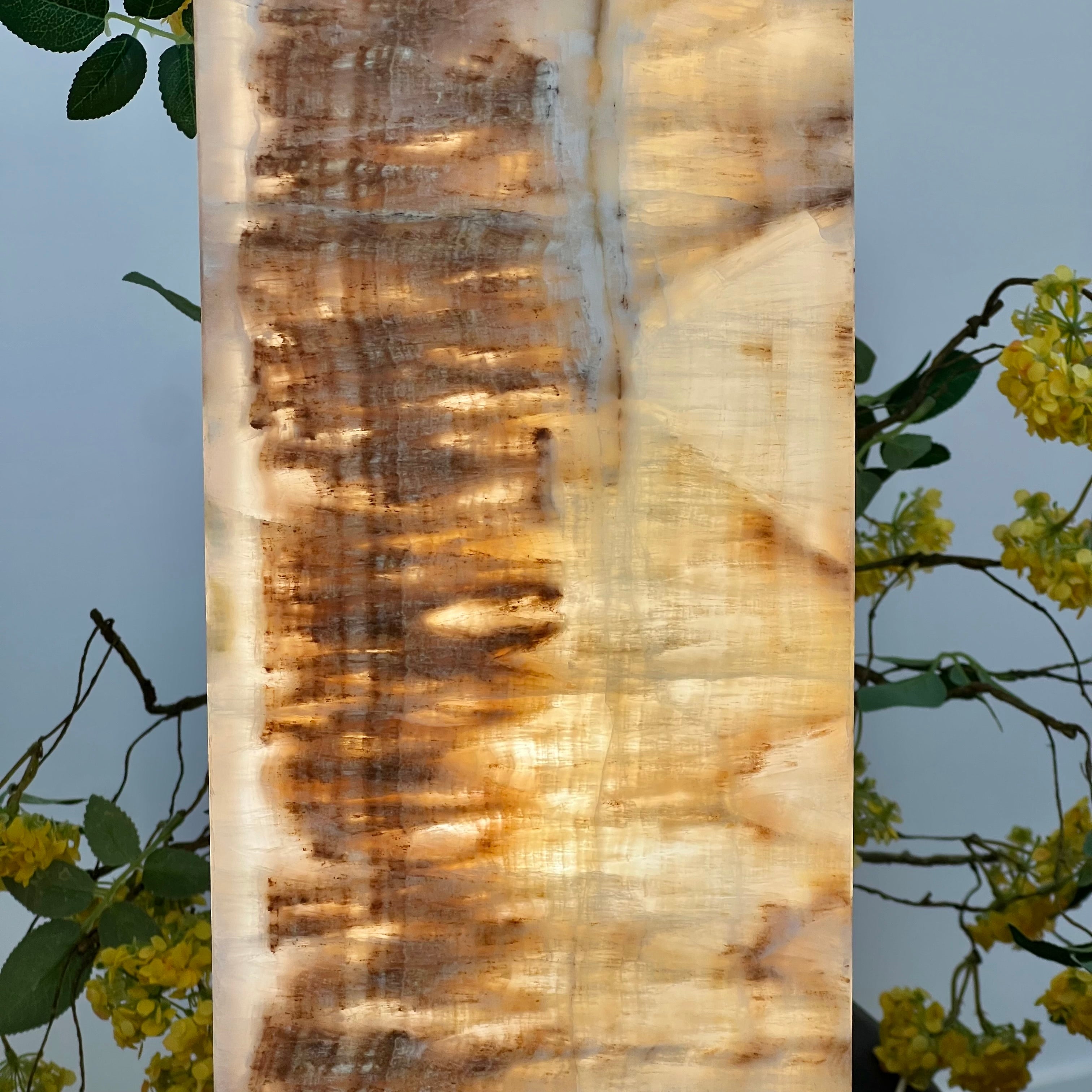 Hand-Carved Onyx Table Lamp – Warm Amber Glow with Natural Texture