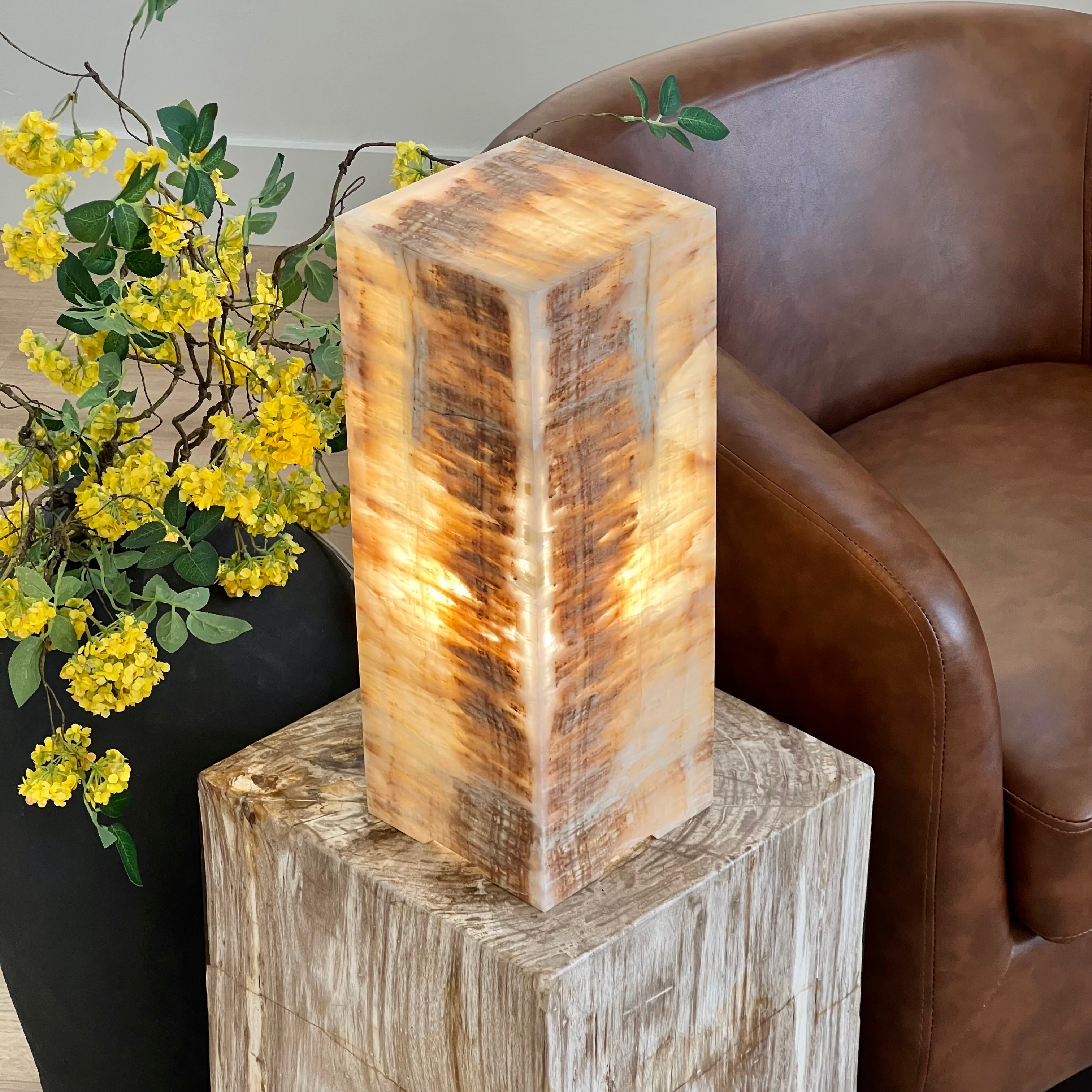 Hand-Carved Onyx Table Lamp – Warm Amber Glow with Natural Texture