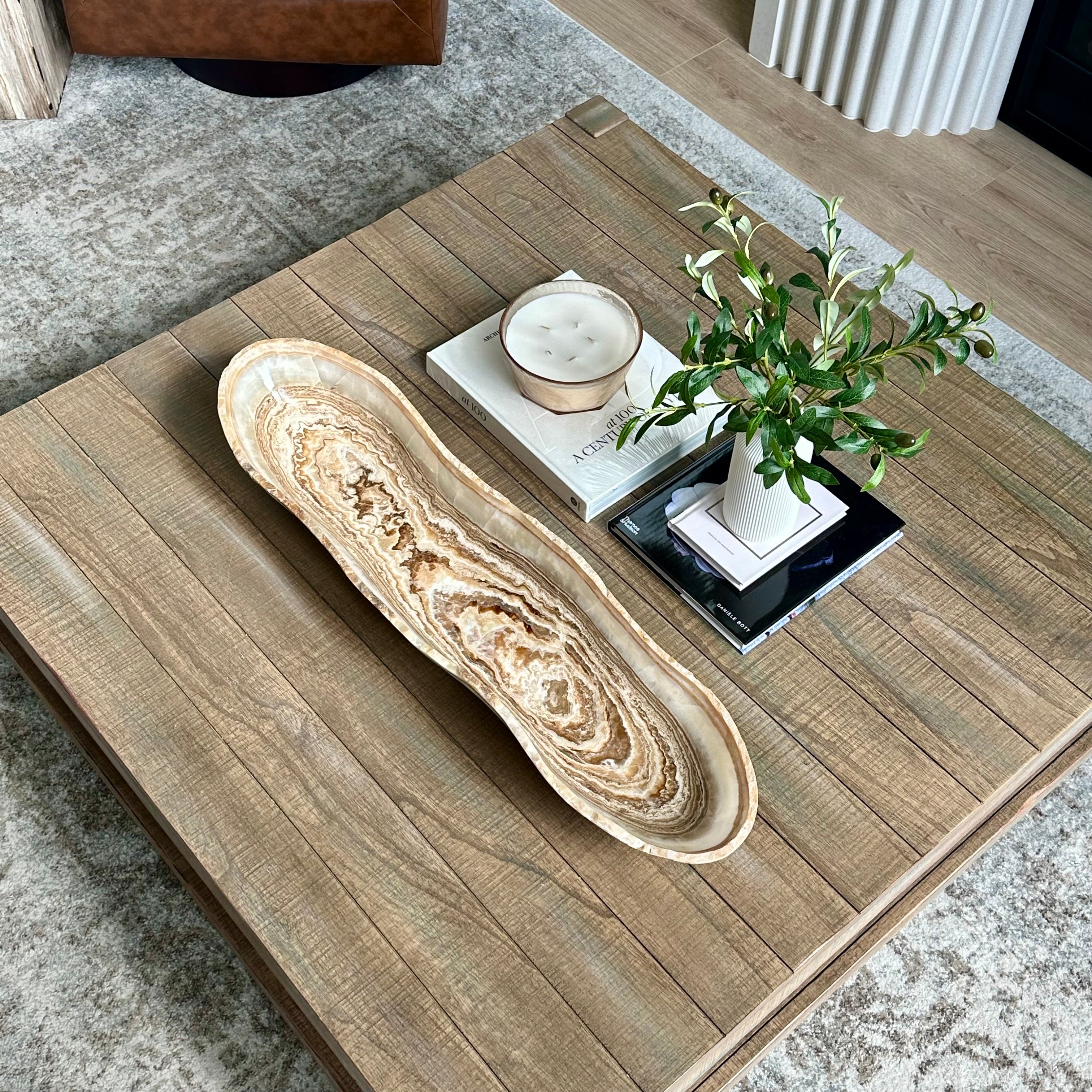 Beige Layered Onyx Canoe
