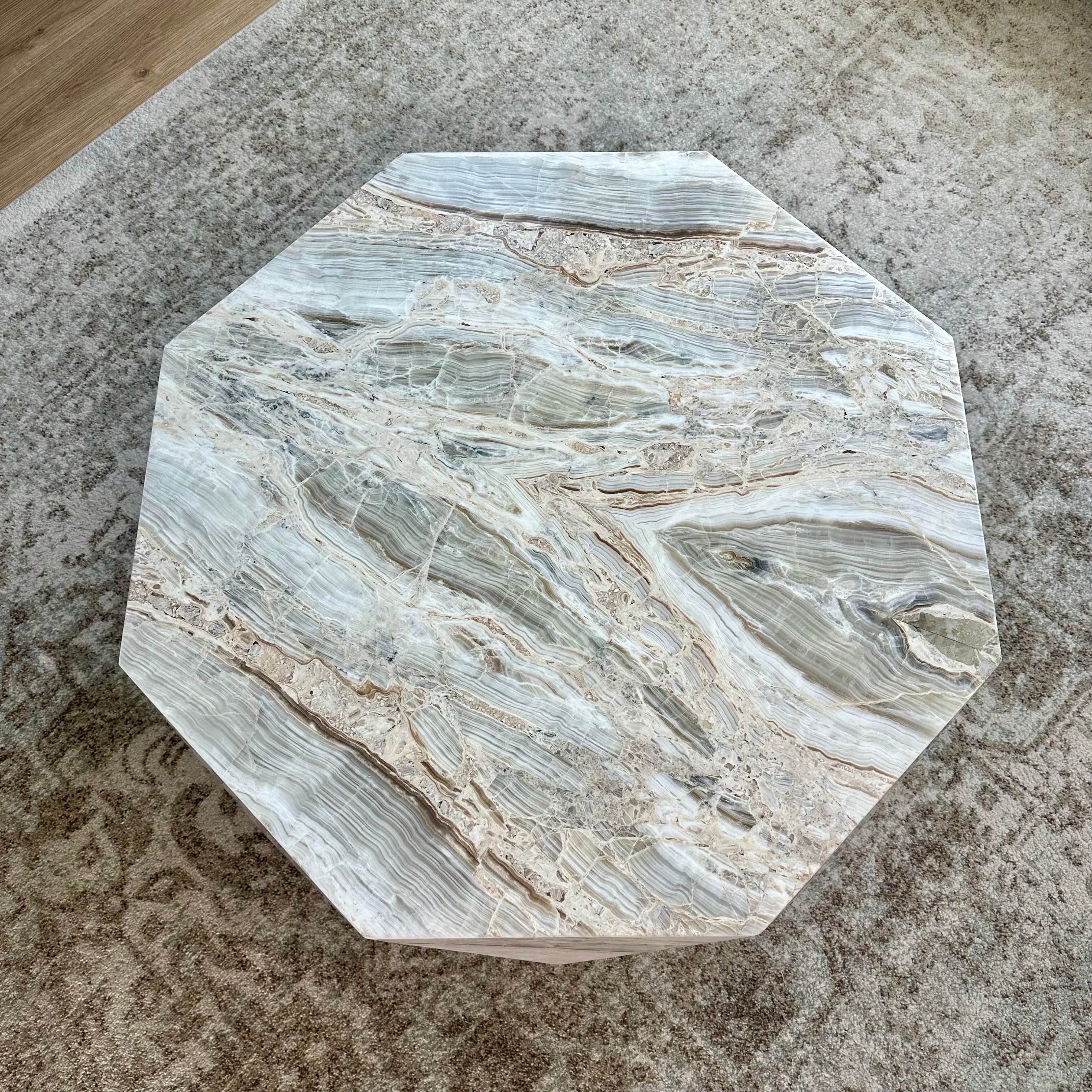 Diamond Onyx Table