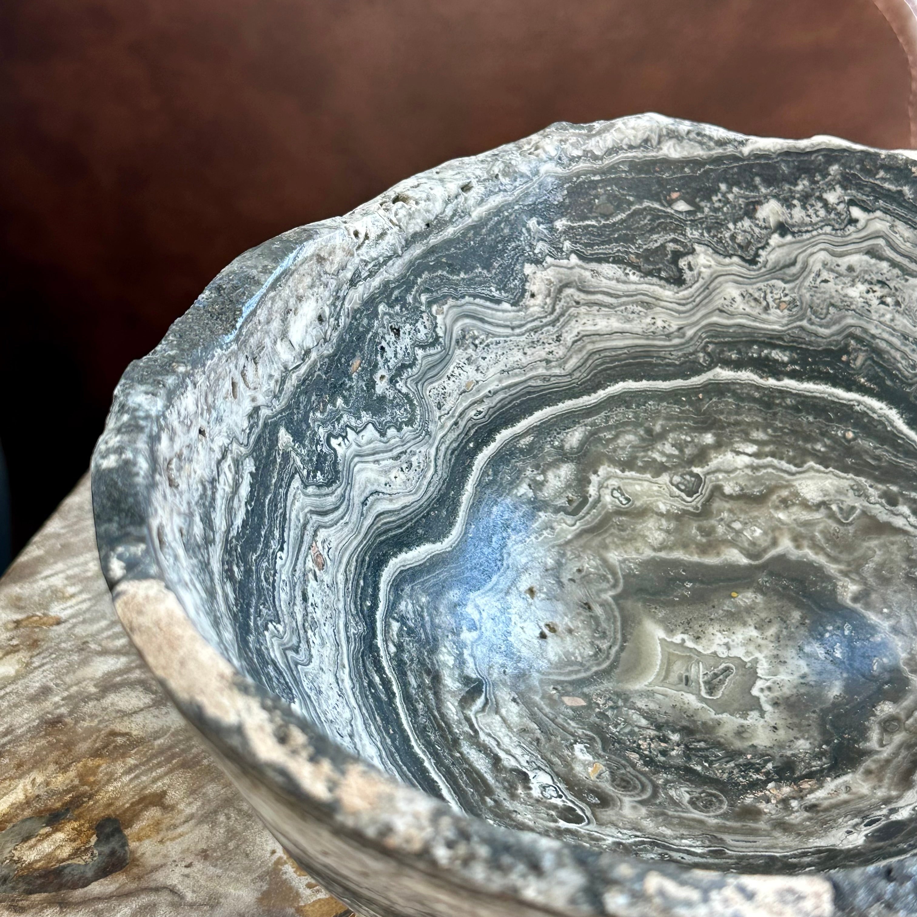 Black & White Banded Onyx Bowl – Hand-Carved Elegance