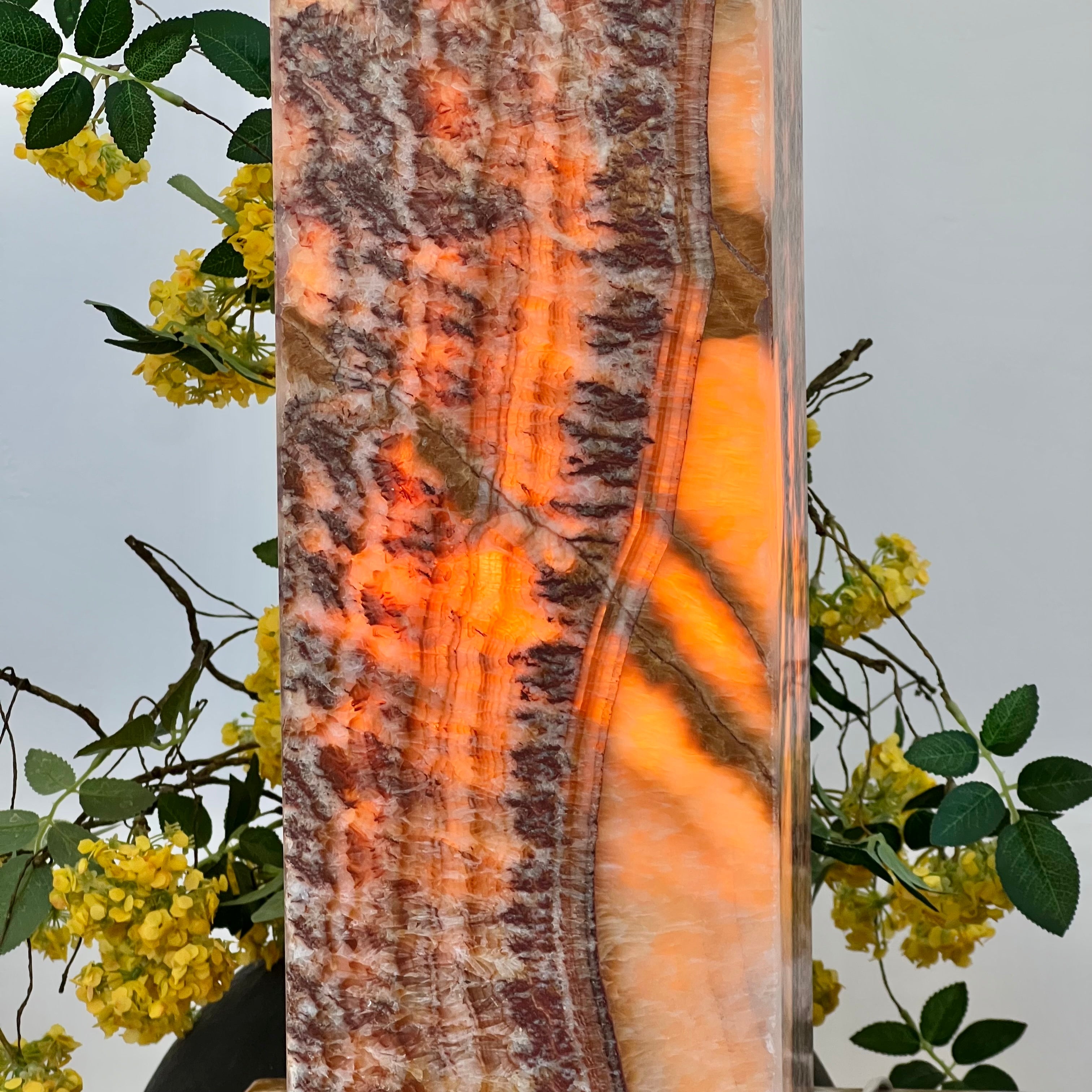 Handcrafted Red Onyx Table Lamp – Warm Earth Tones & Sculptural Glow