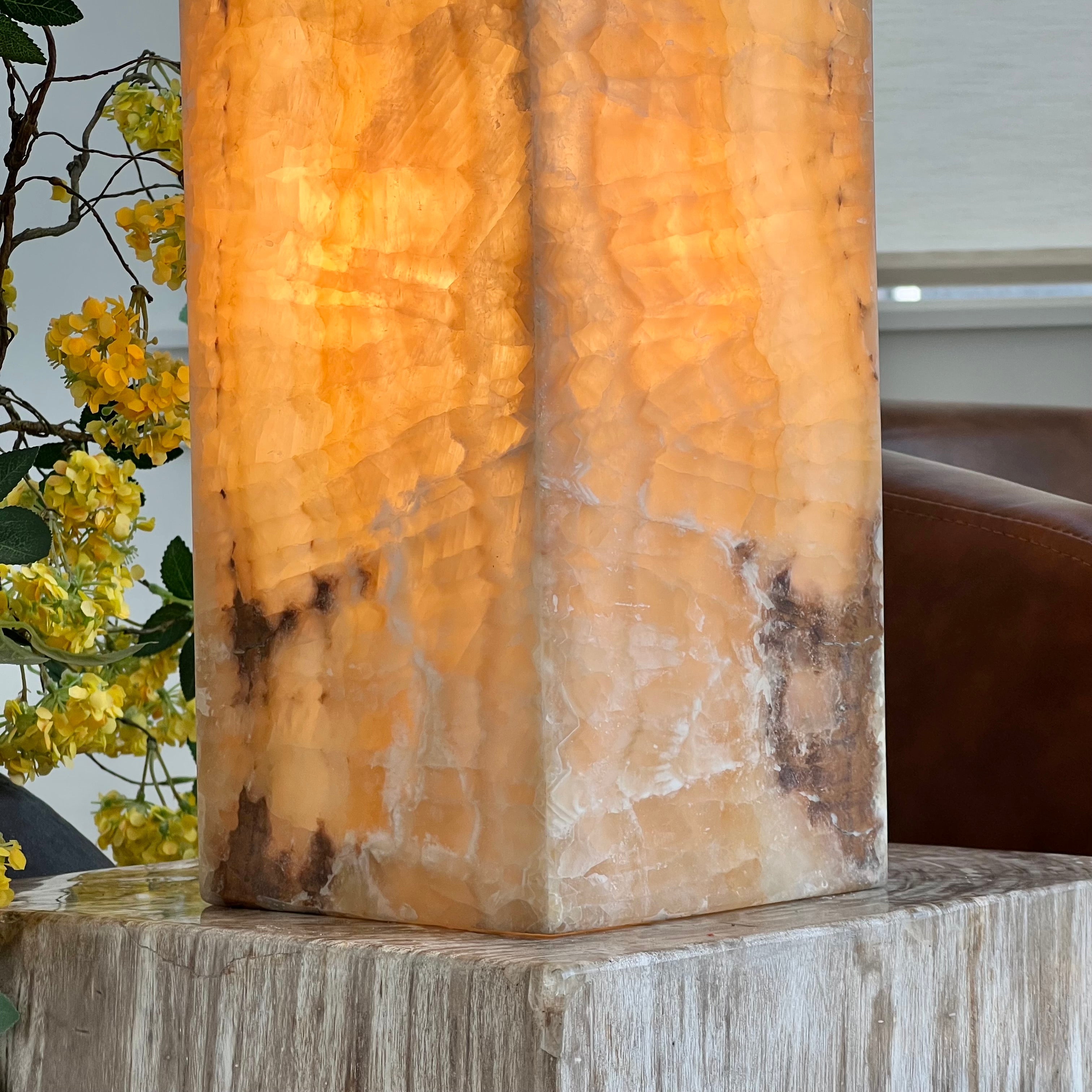 Handcrafted Onyx Tower Lamp (Golden Amber with Smoky Veining)