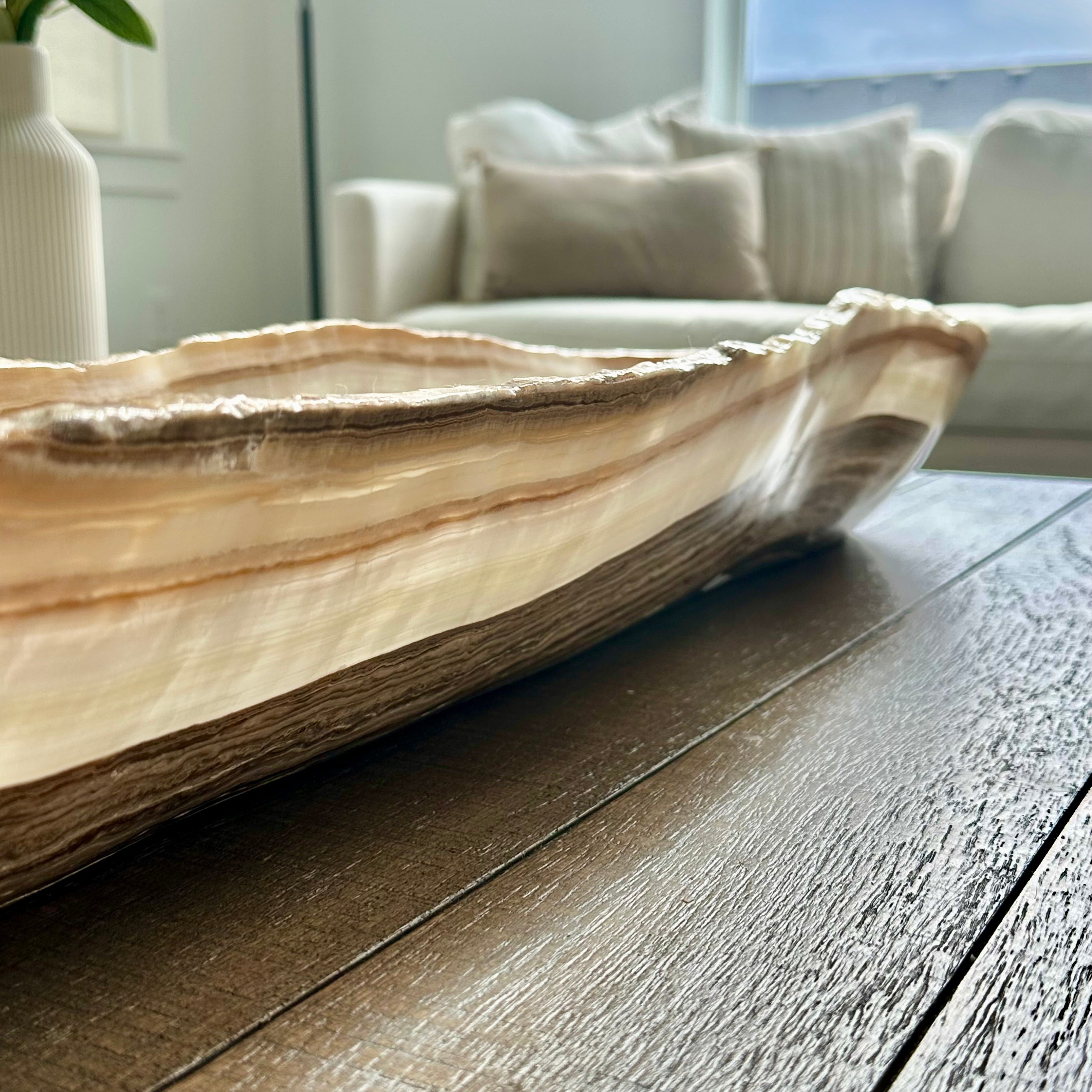 Beige Layered Onyx Canoe