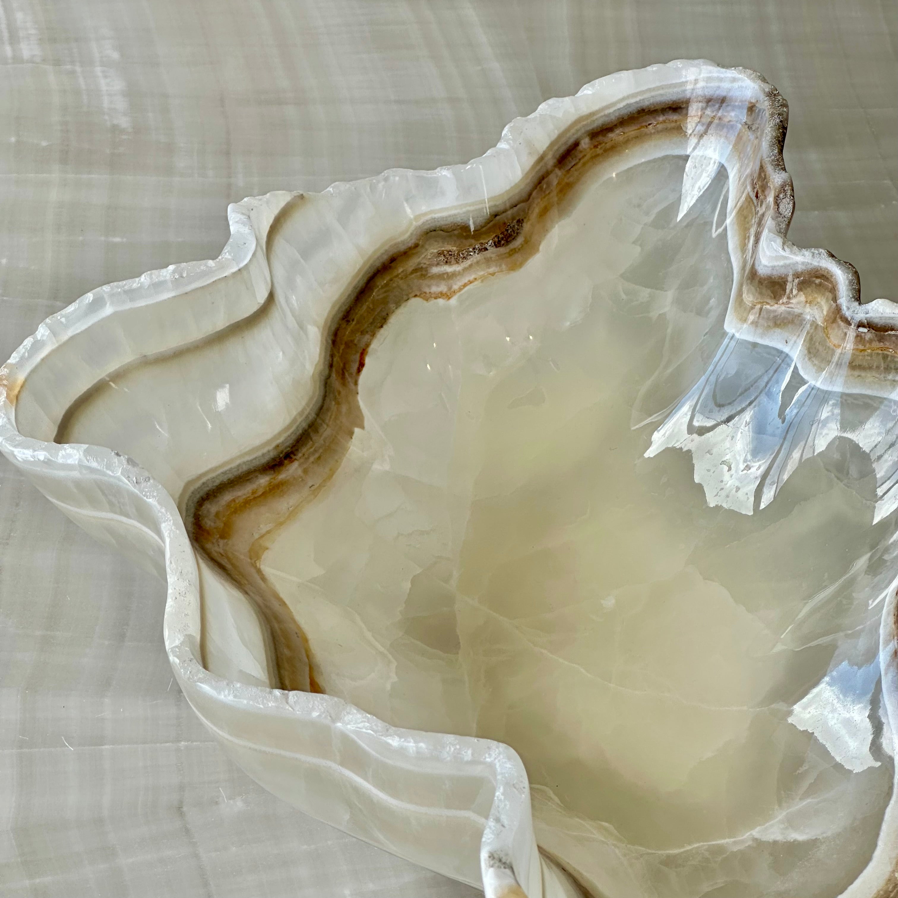 Large Nacar Onyx Bowl – Handcrafted by Master Artisans