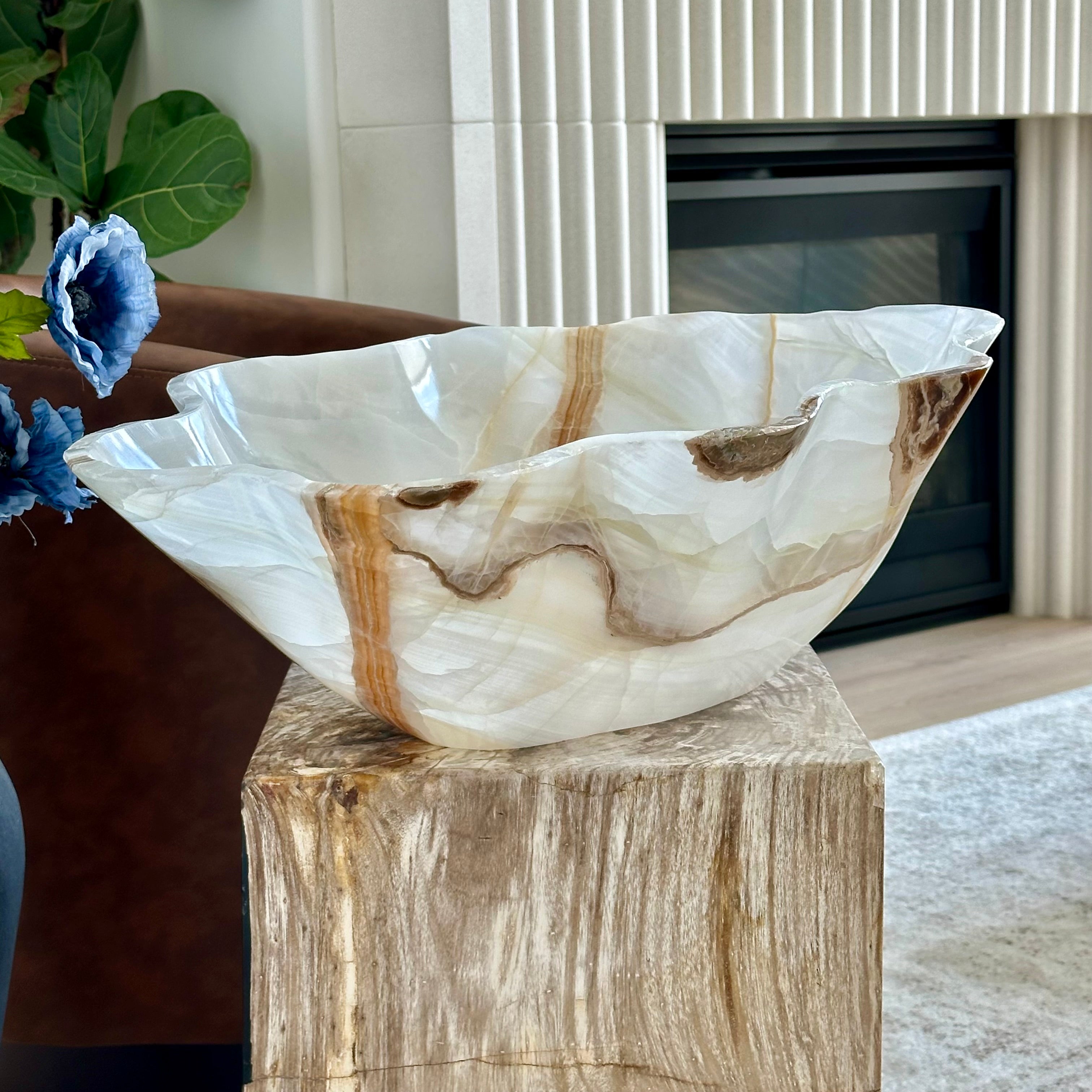 Beige Divergent - Handcrafted Clear Onyx Bowl