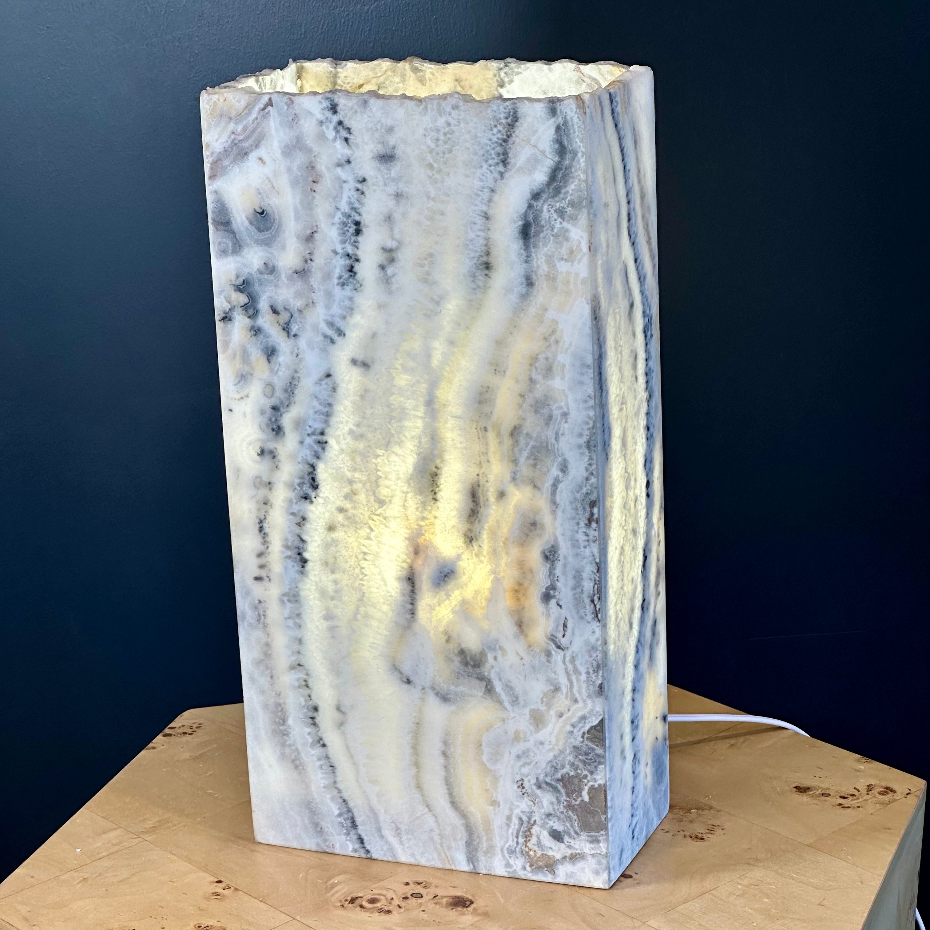 Grey and White Onyx Lamp - Elegant Natural Stone Lighting for Home Decor