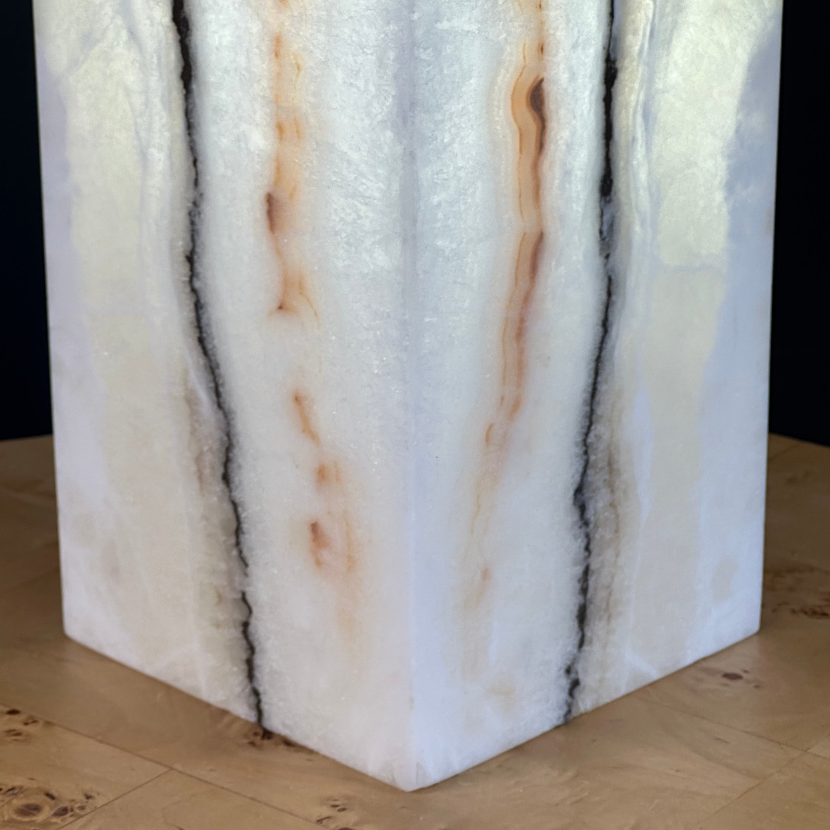 Banded Onyx Lamp | Elegant Natural Stone Lighting for Home Decor