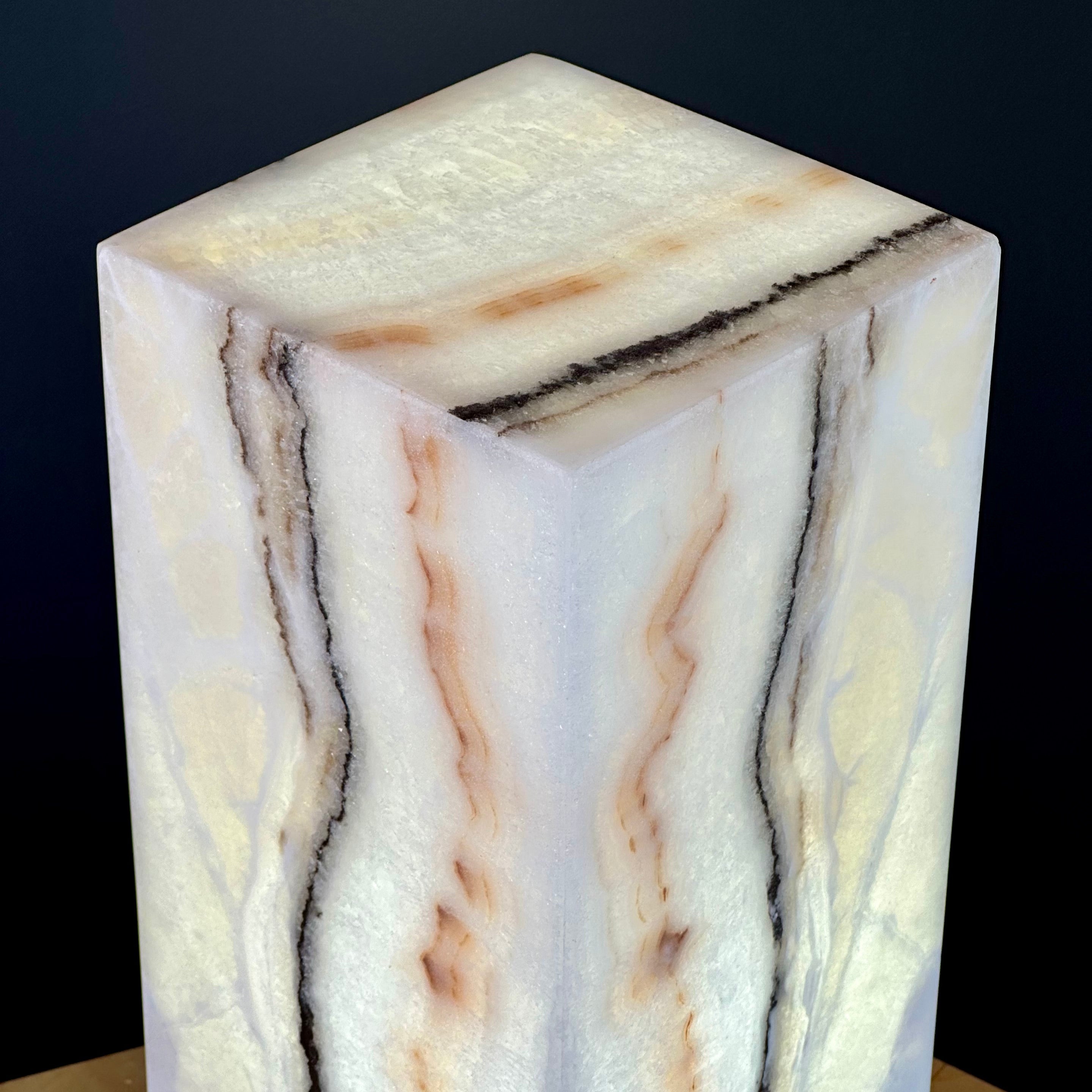 Banded Onyx Lamp | Elegant Natural Stone Lighting for Home Decor