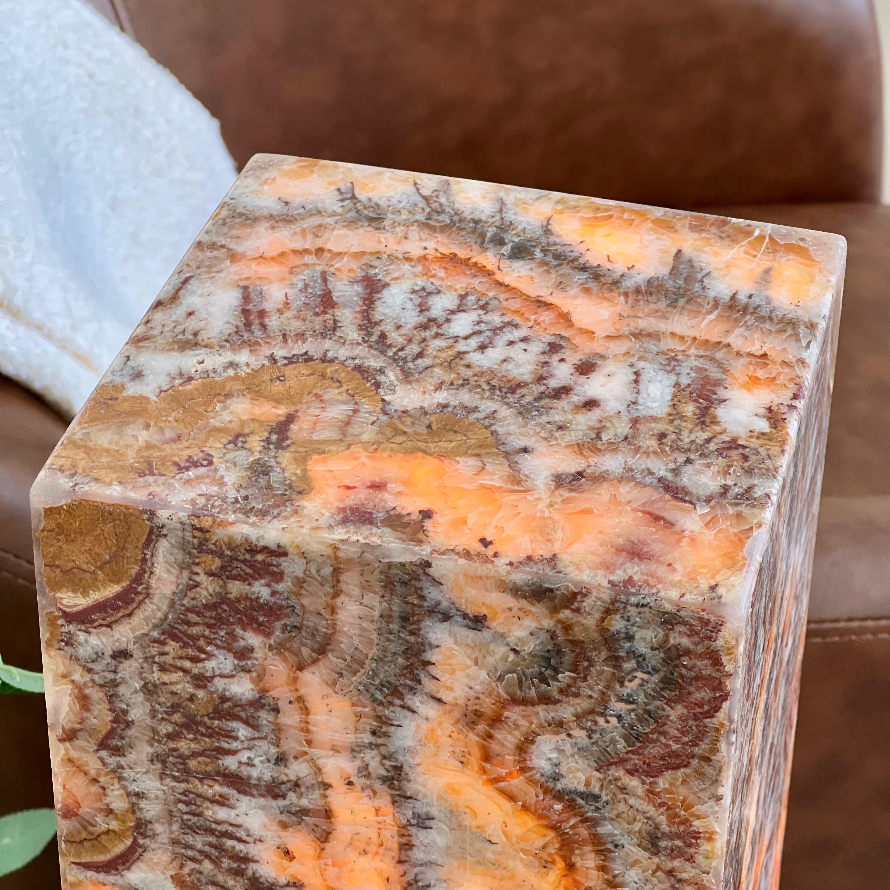 Moody Red Onyx Lamp – Handcrafted Natural Stone Accent with Deep Amber & Crimson Tones