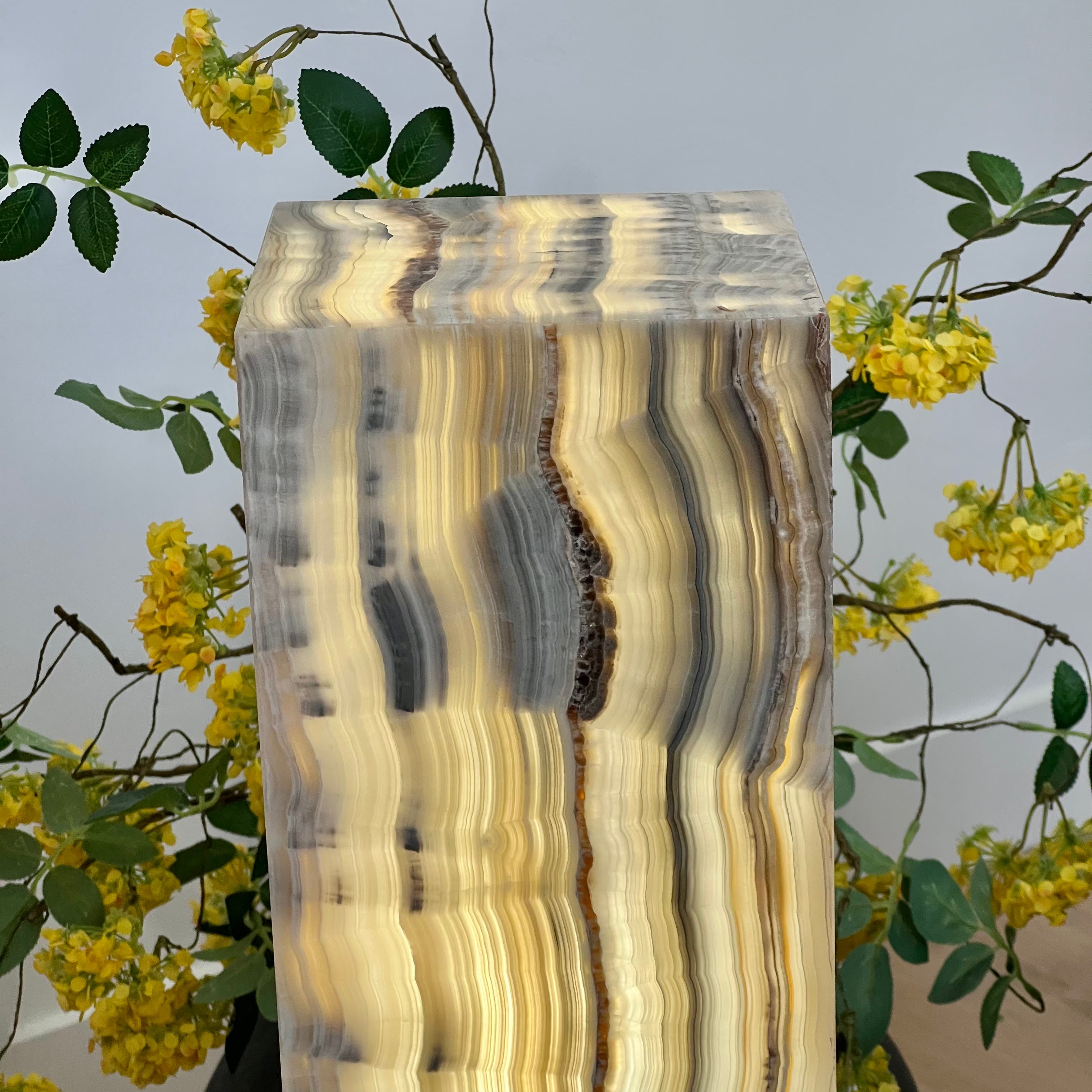 Natural Onyx Stone Table Lamp – Hand-Carved, Backlit Accent Light