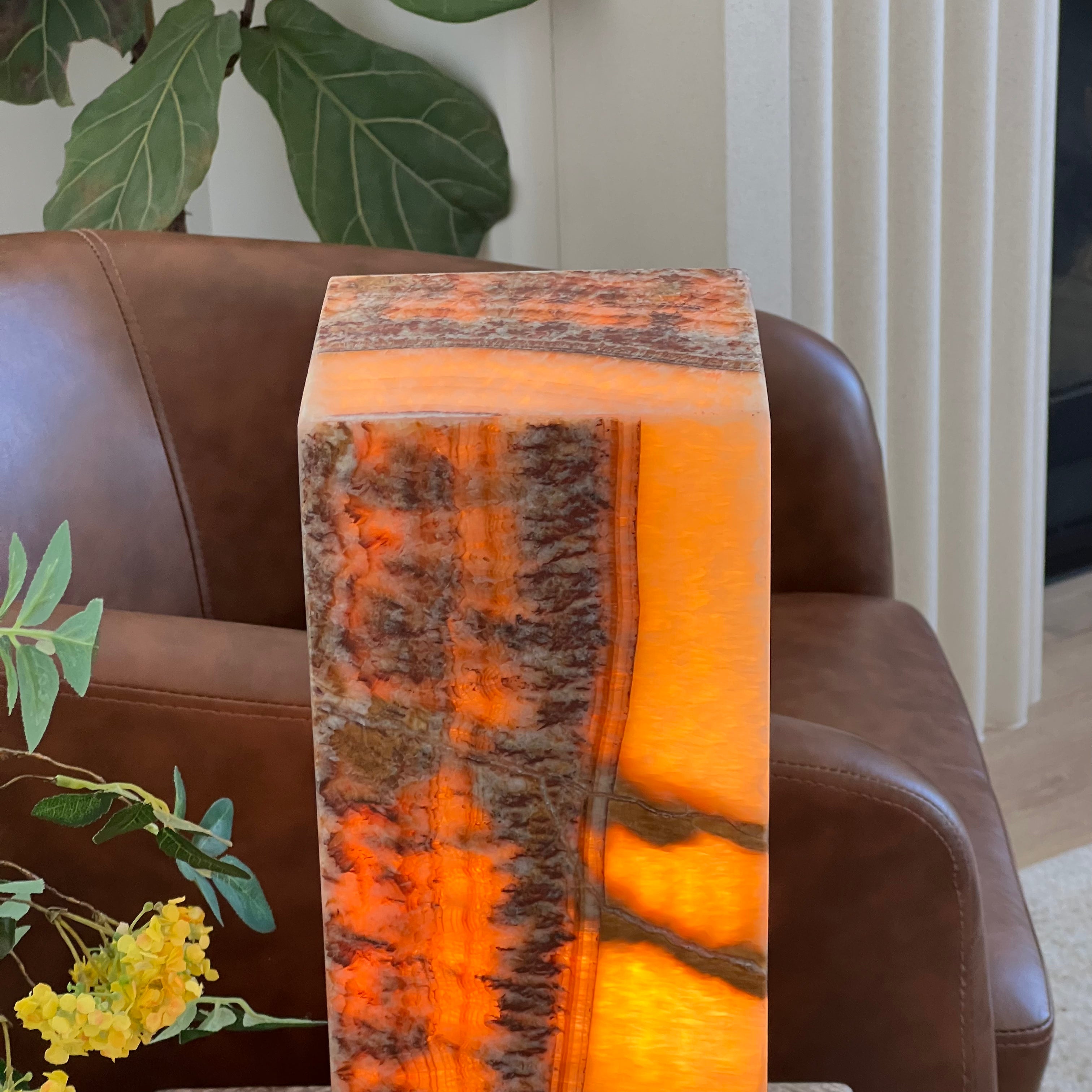 Handcrafted Red Onyx Table Lamp – Warm Earth Tones & Sculptural Glow