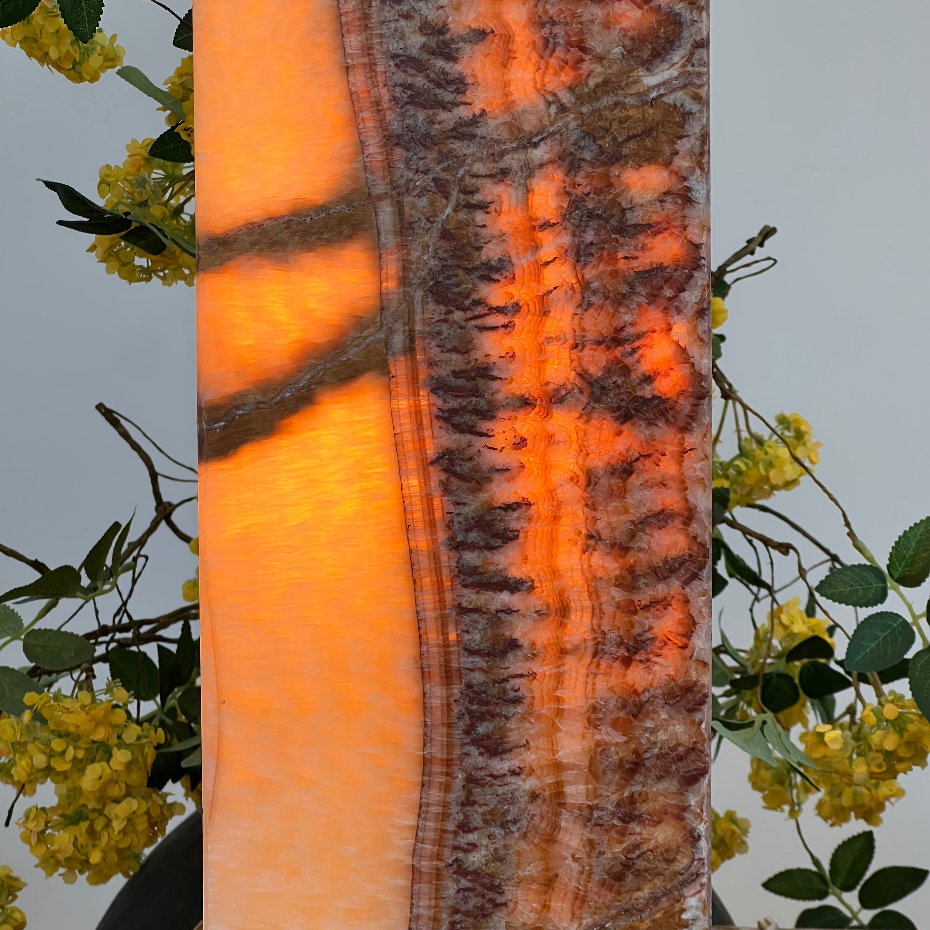 Handcrafted Red Onyx Table Lamp – Warm Earth Tones & Sculptural Glow