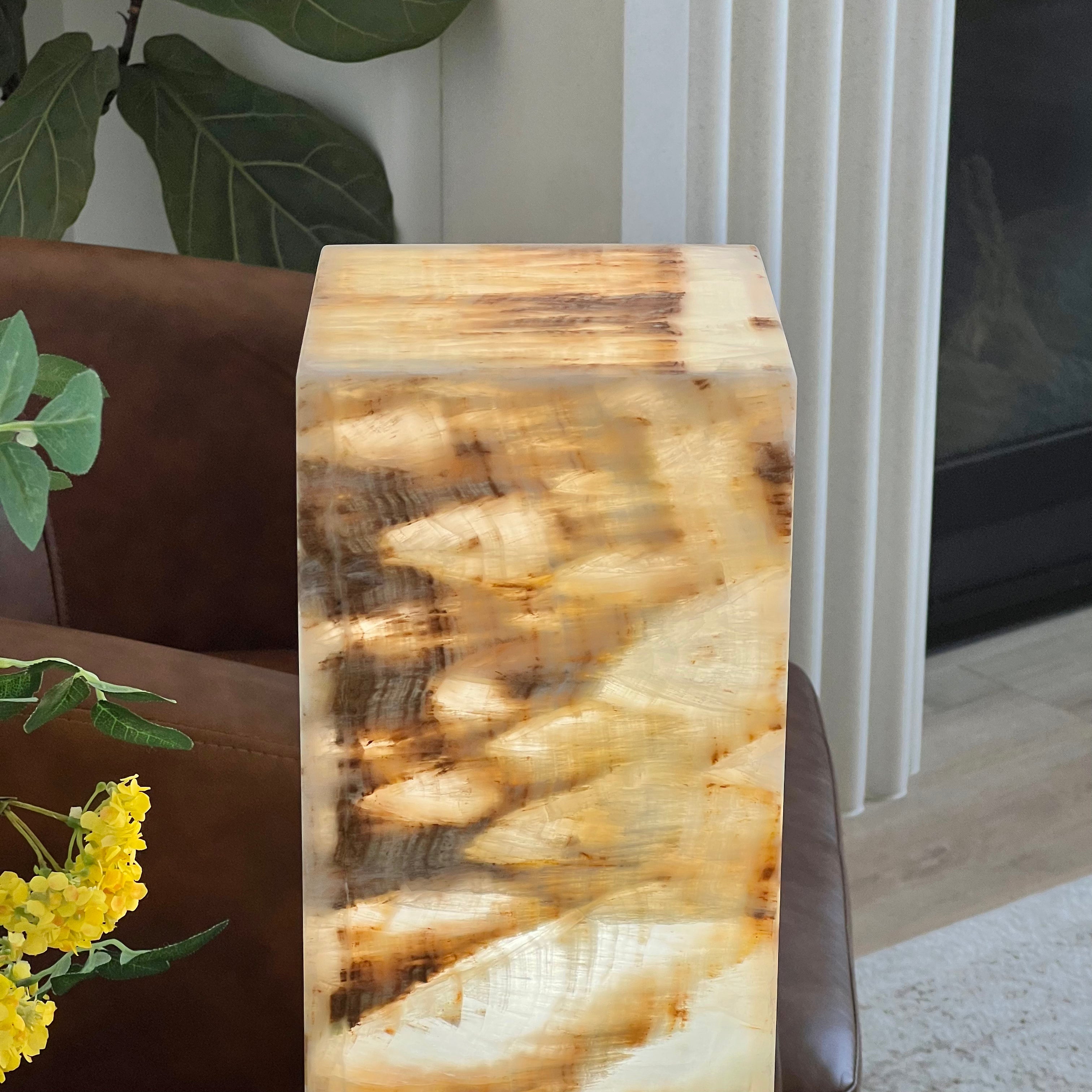Handcrafted Honey Onyx Stone Lamp