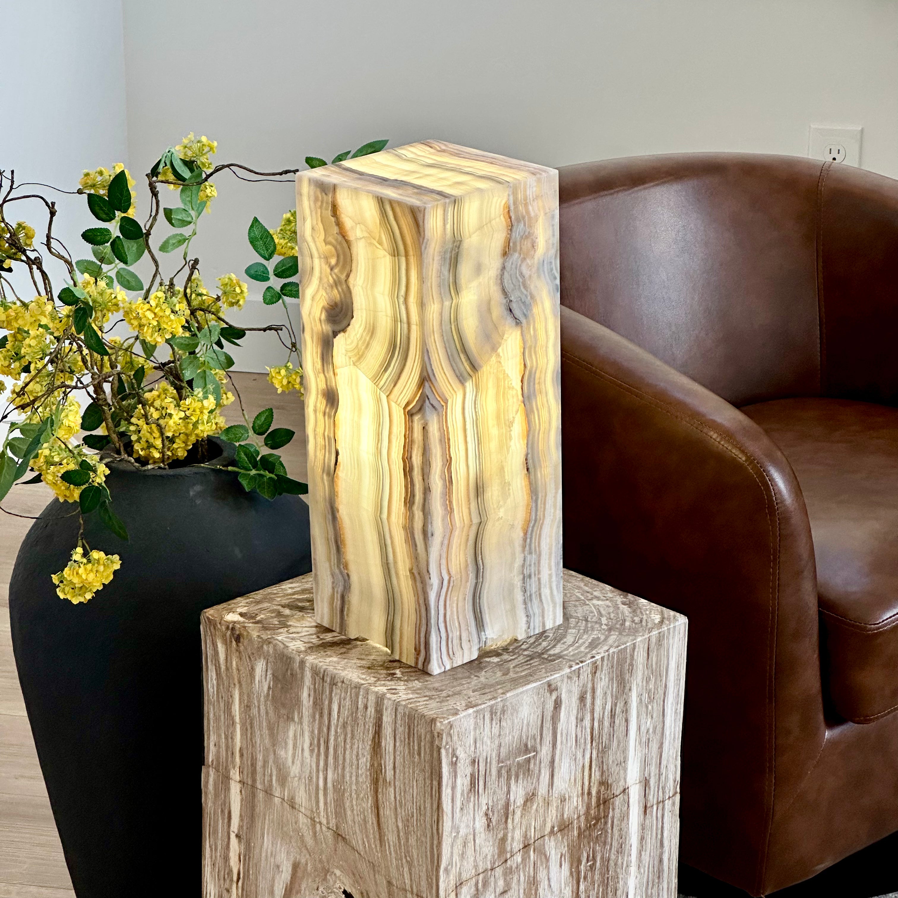 Natural Onyx Stone Lamp – Handcrafted Modern Accent Light for Home Decor (16”)