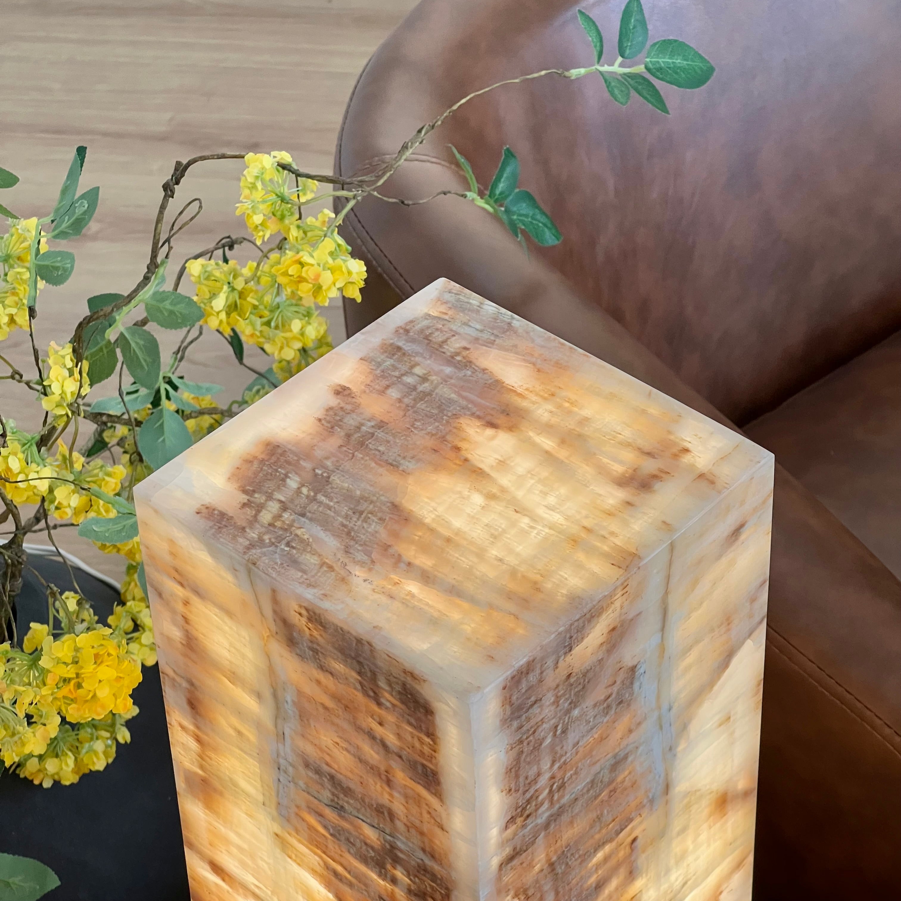 Hand-Carved Onyx Table Lamp – Warm Amber Glow with Natural Texture