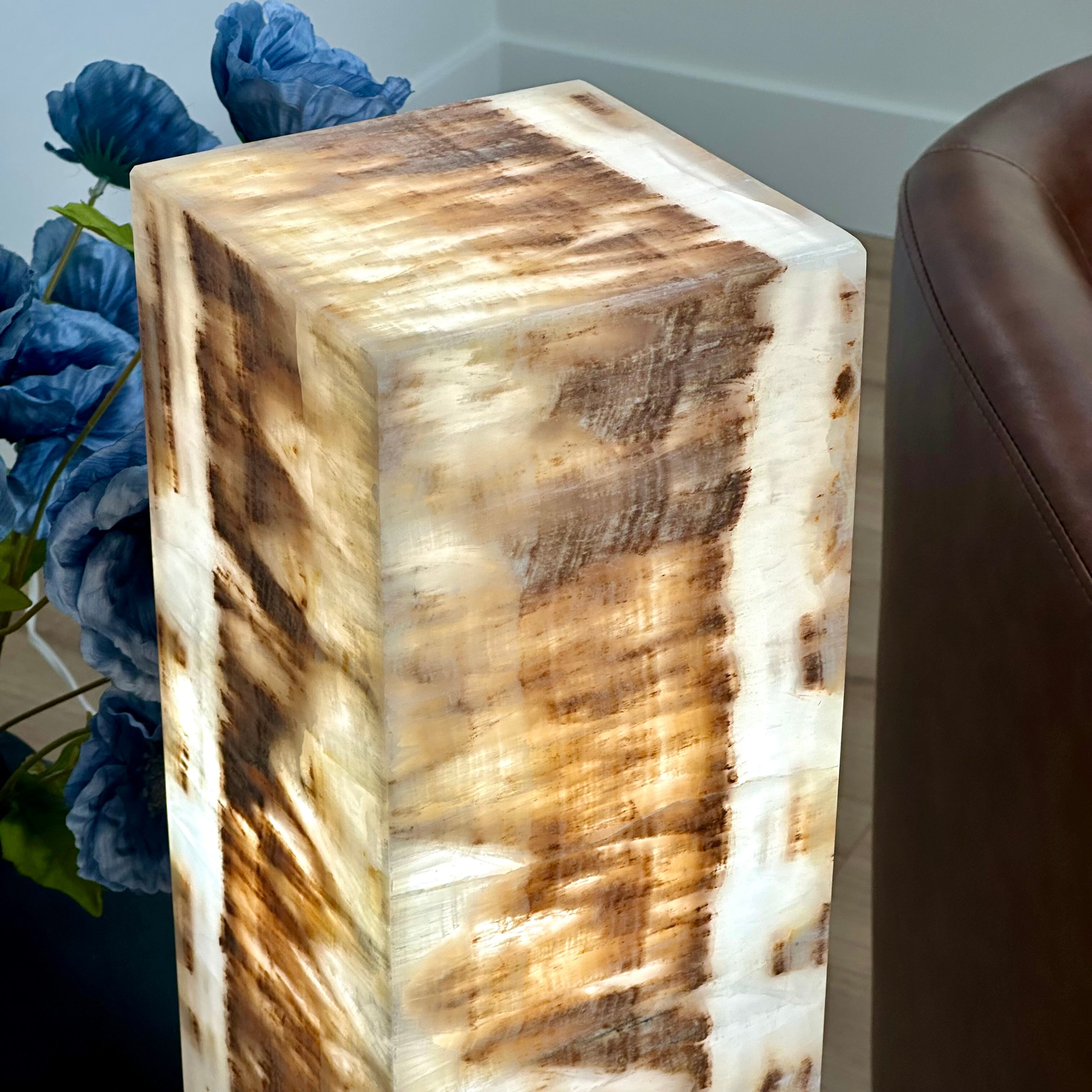 Crystal Beige Onyx Lamp