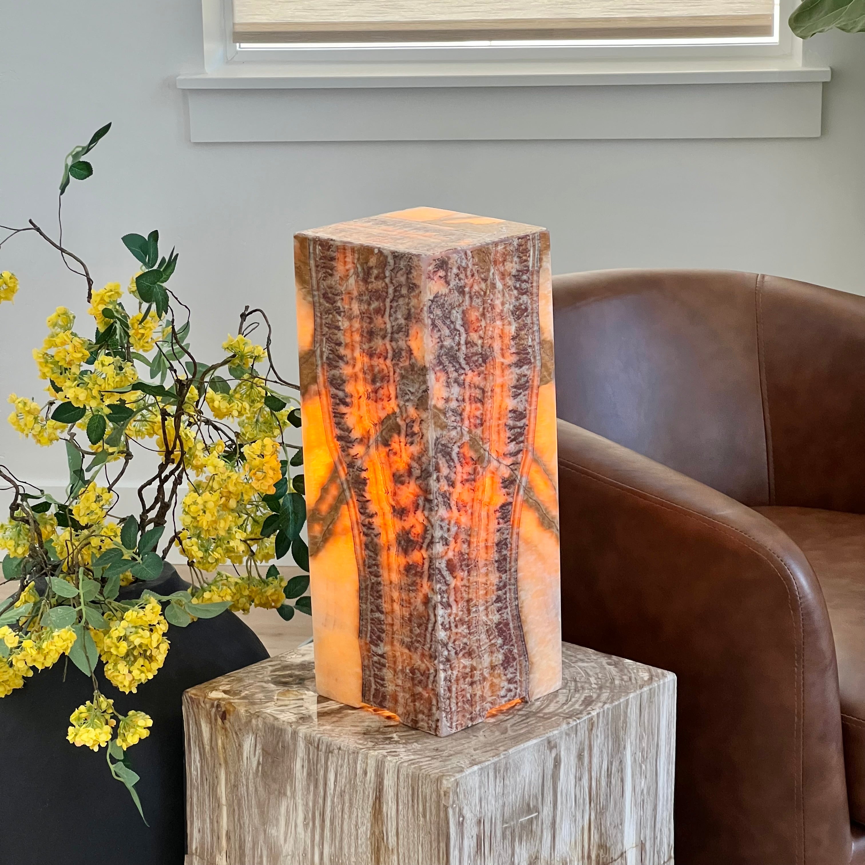 Handcrafted Red Onyx Table Lamp – Warm Earth Tones & Sculptural Glow