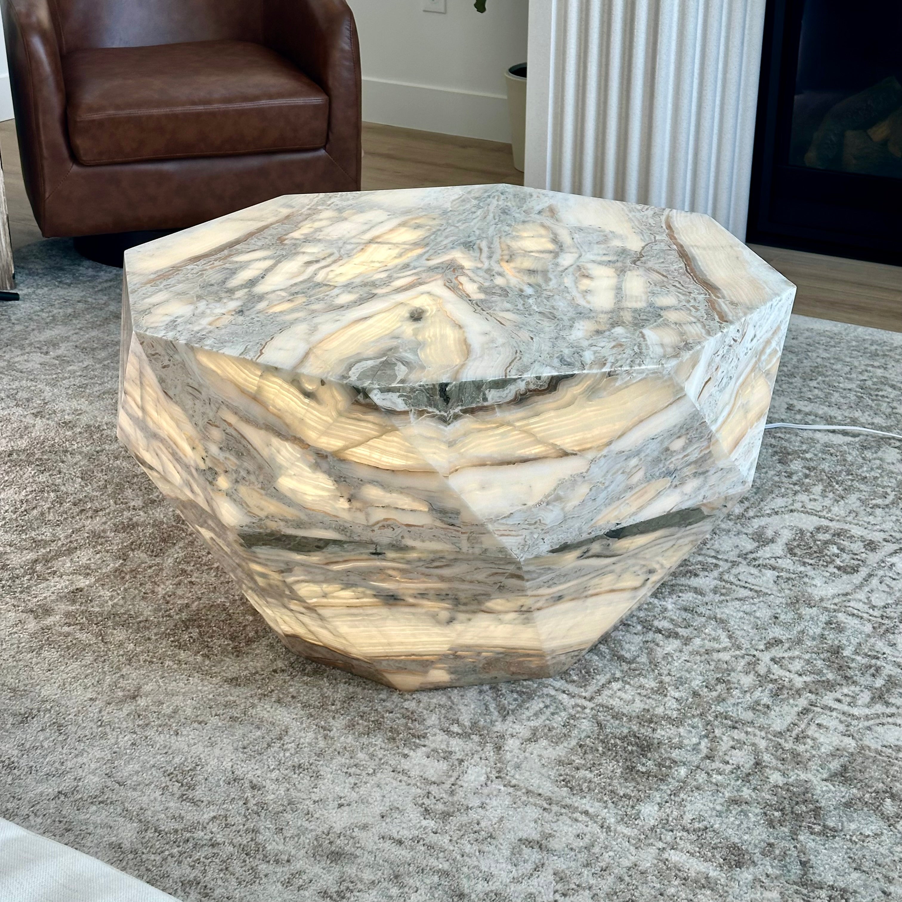 Diamond Onyx Table