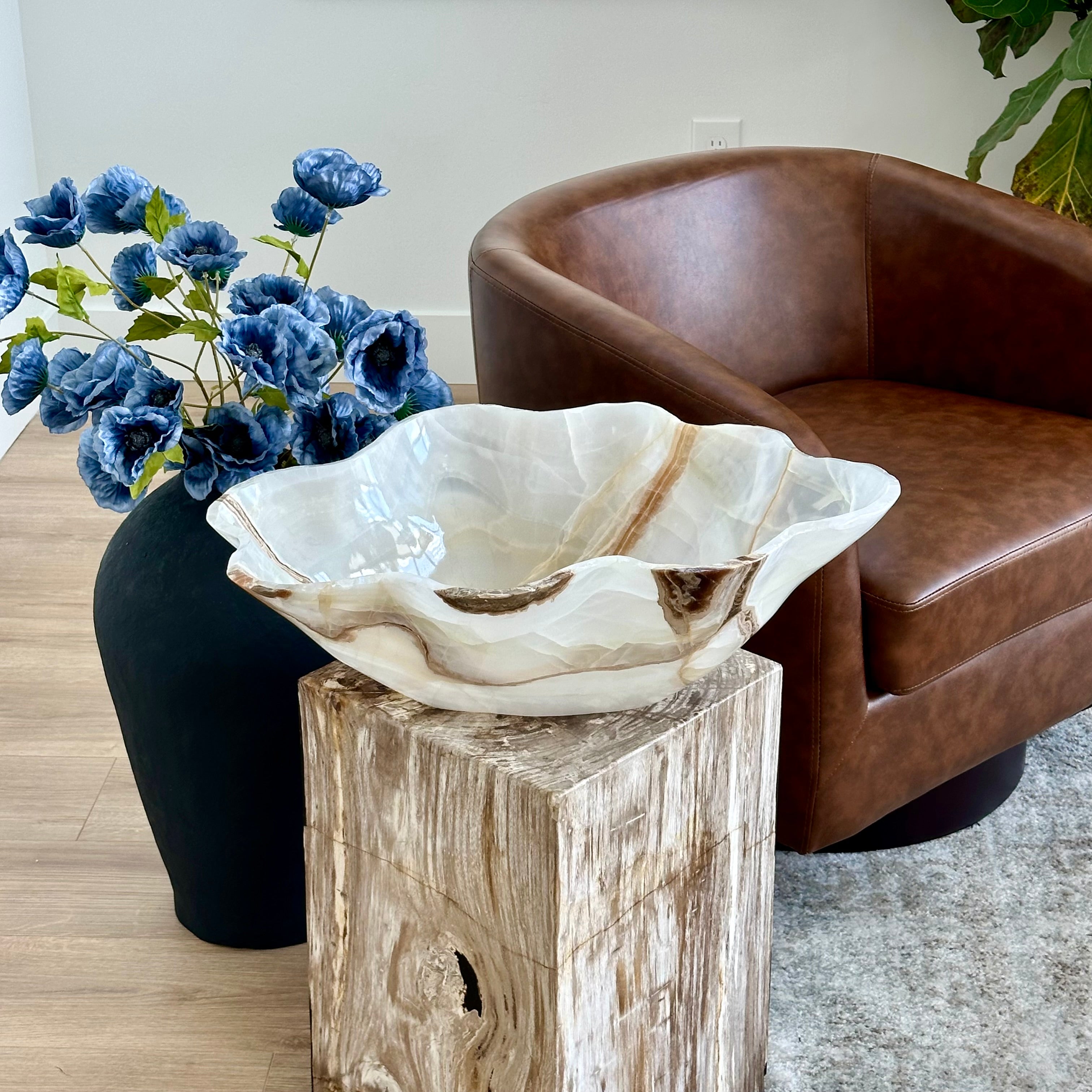 Beige Divergent - Handcrafted Clear Onyx Bowl