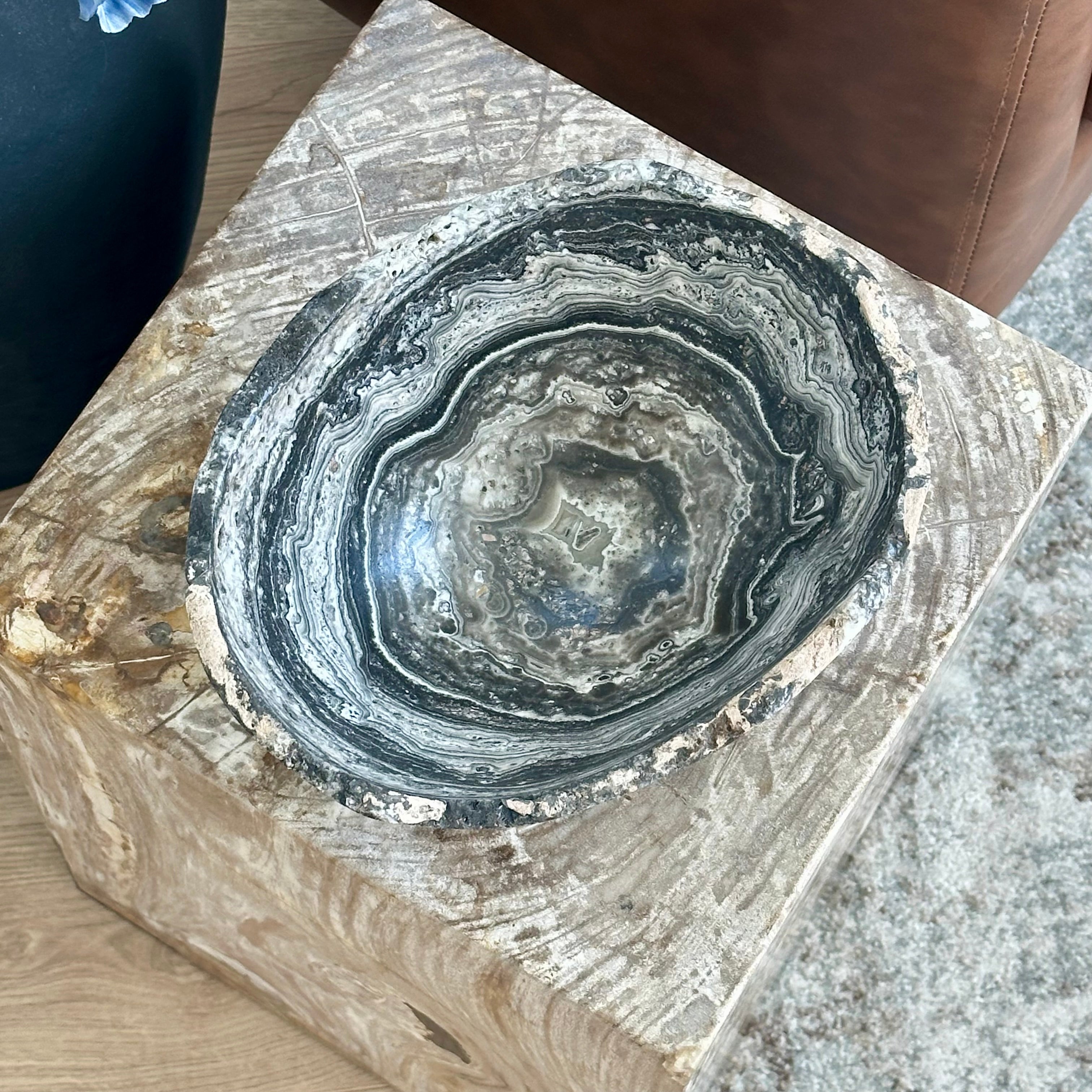 Black & White Banded Onyx Bowl – Hand-Carved Elegance