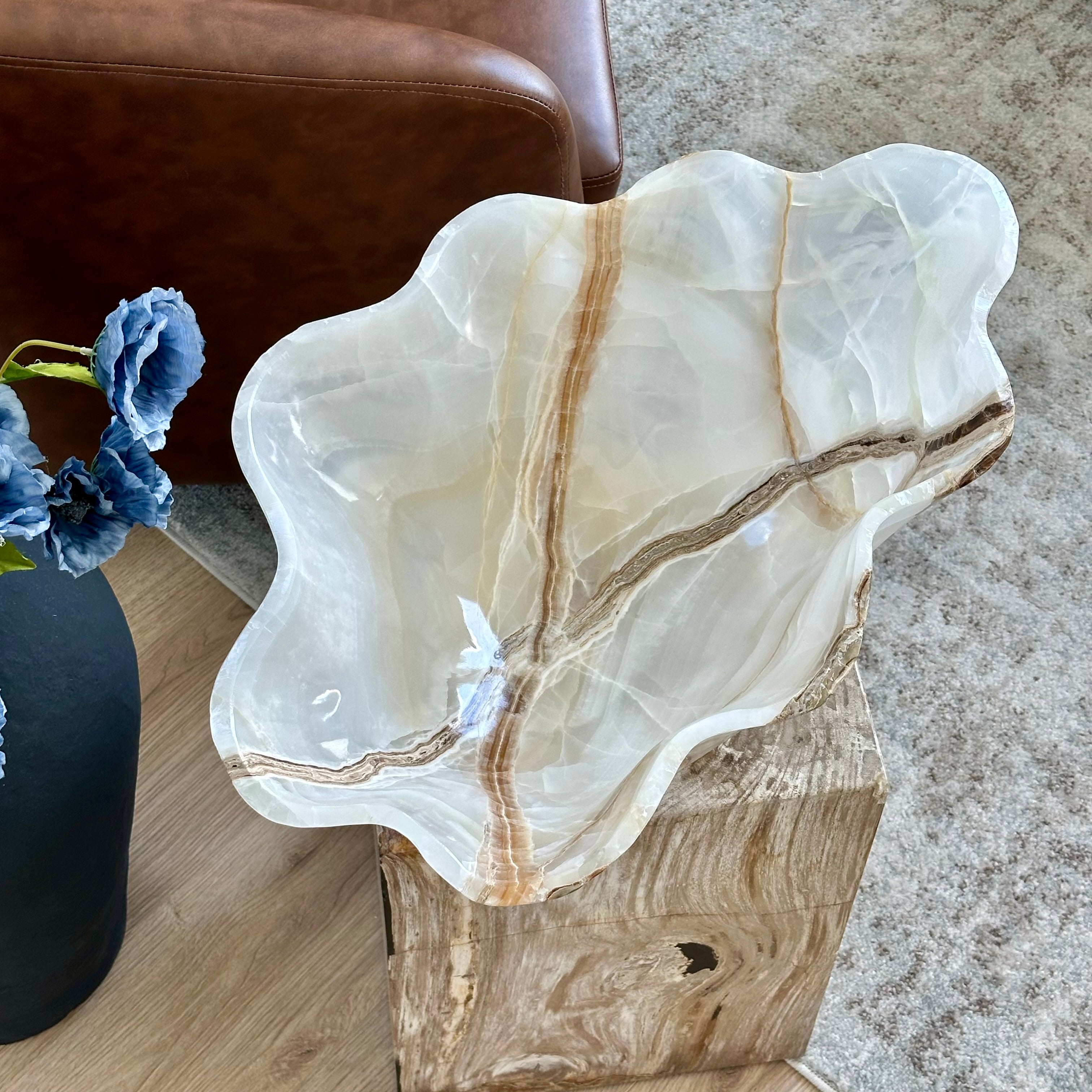 Beige Divergent - Handcrafted Clear Onyx Bowl