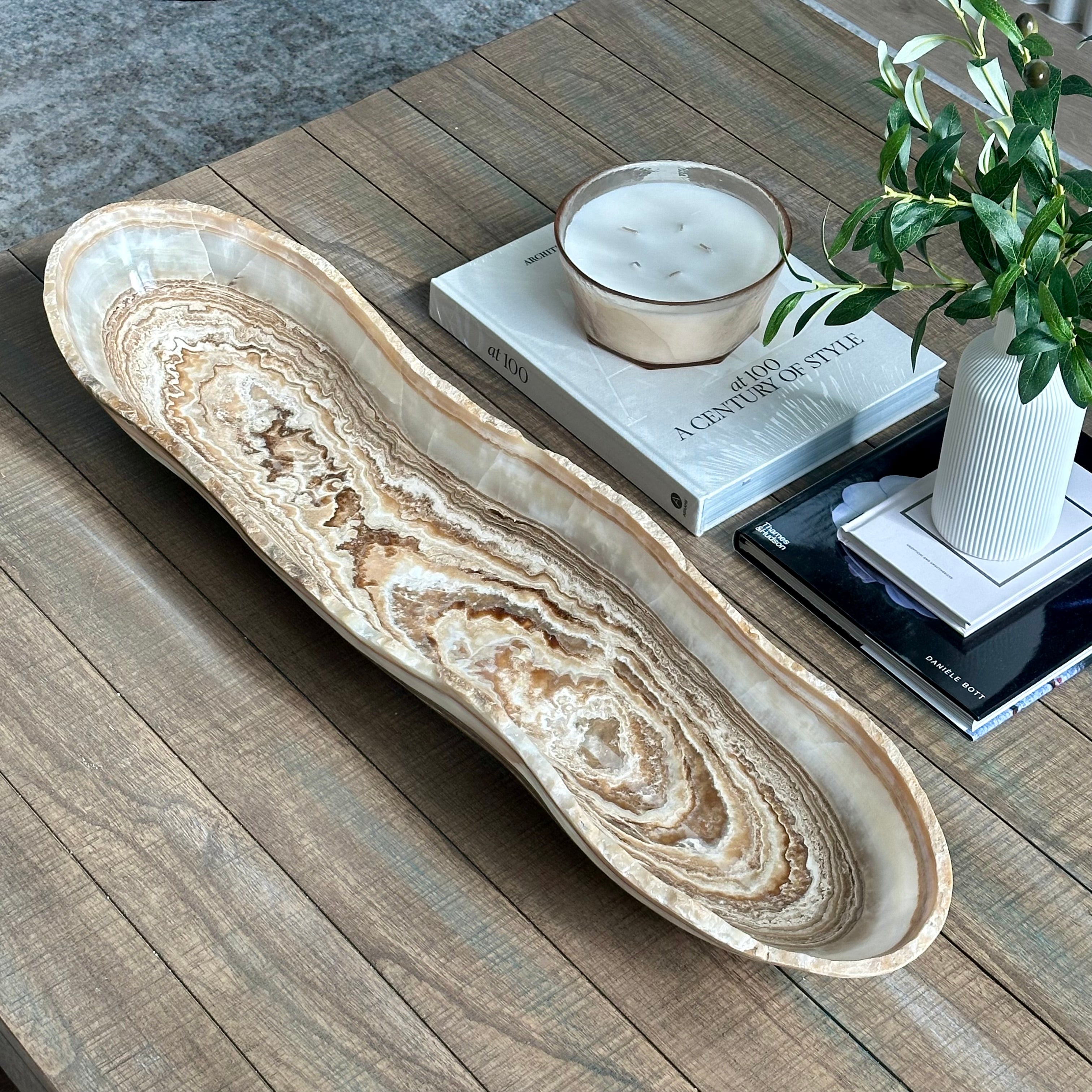 Beige Layered Onyx Canoe