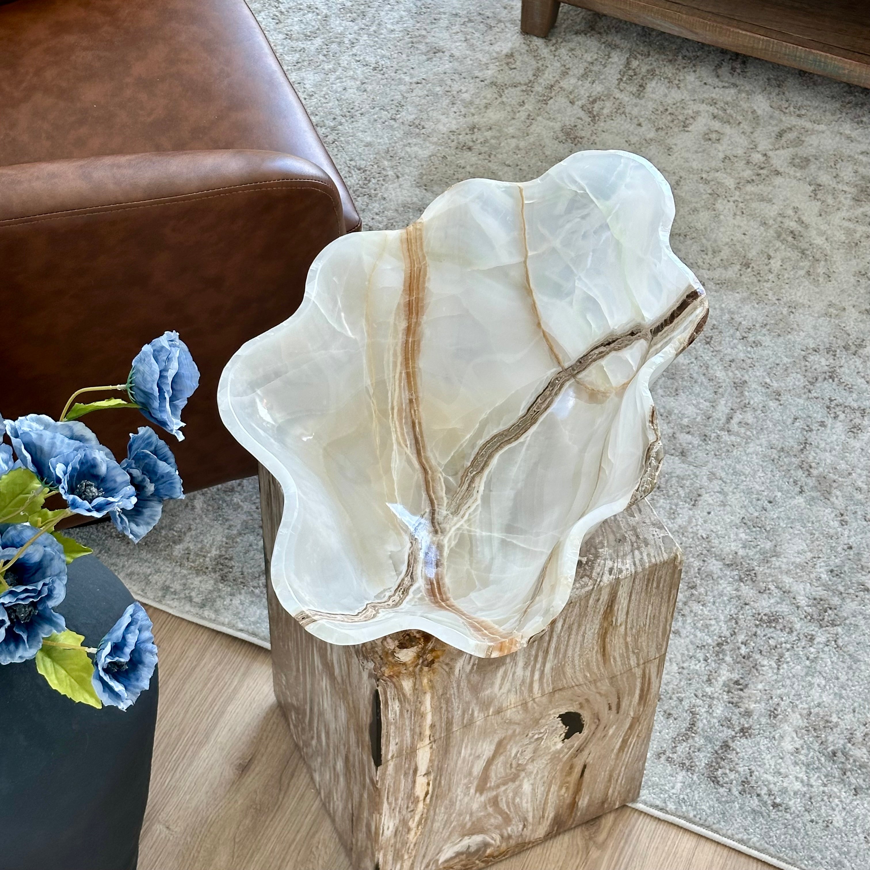 Beige Divergent - Handcrafted Clear Onyx Bowl