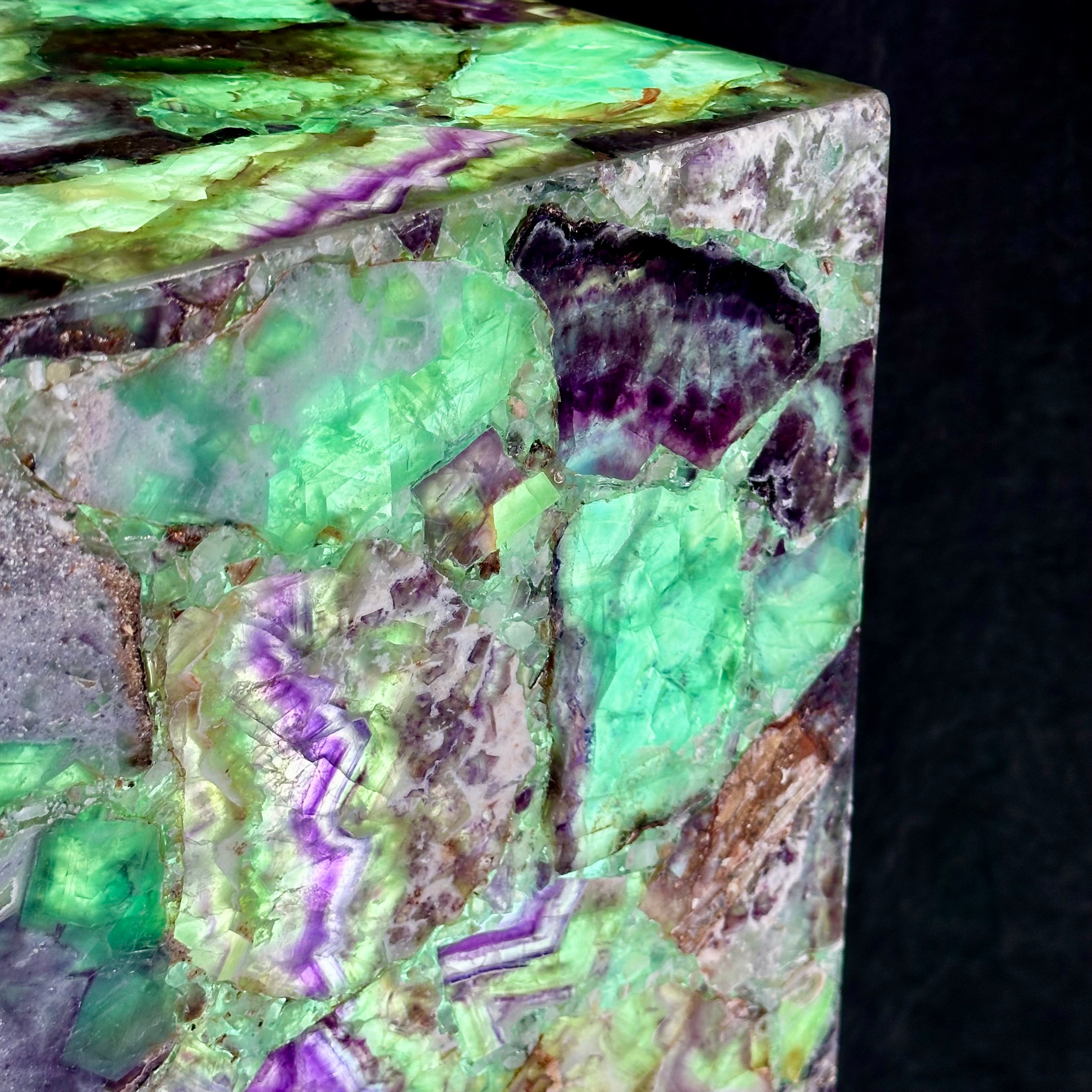 Colgate Fluorite Tower Lamp