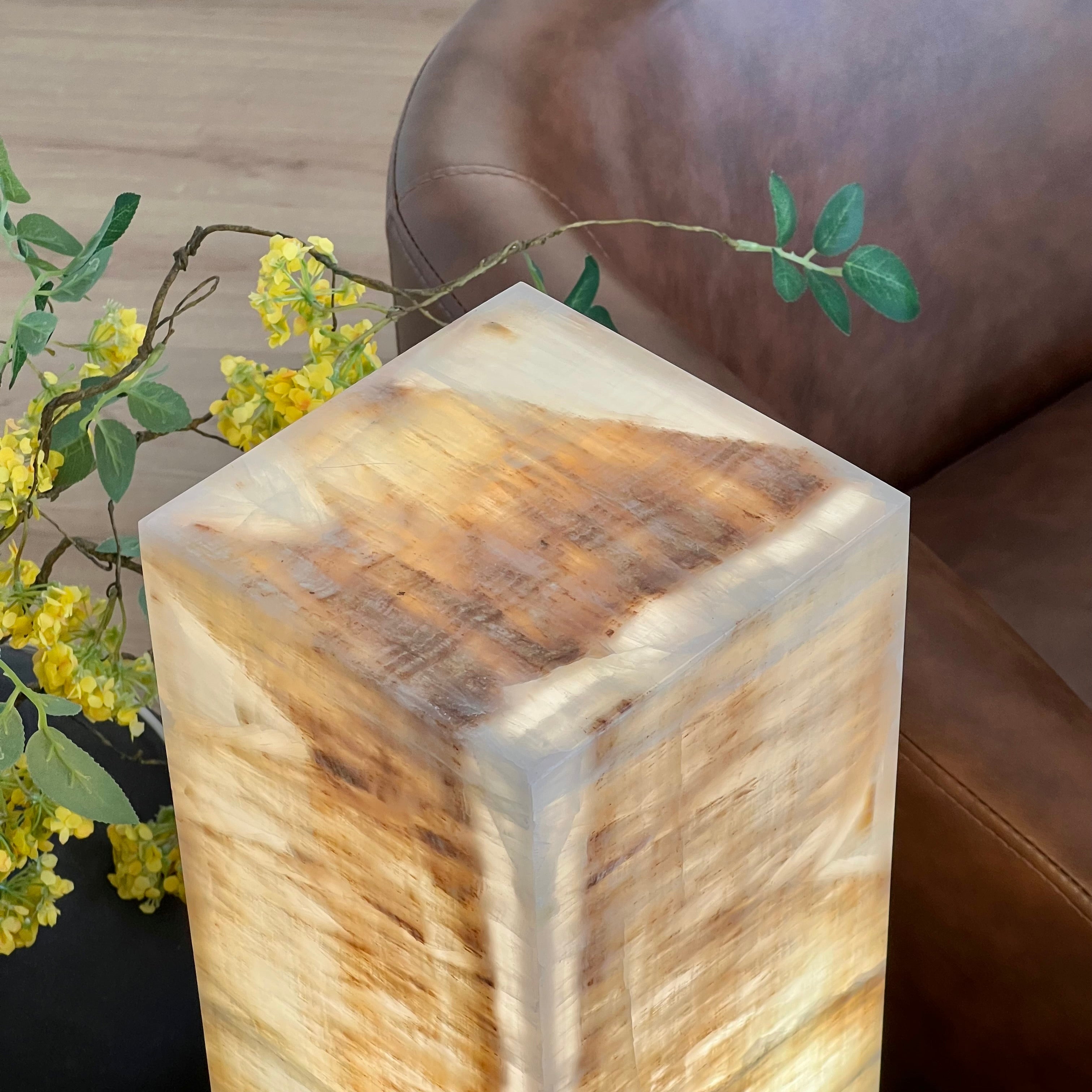 Hand-Carved Onyx Table Lamp – Warm Amber Glow with Natural Texture