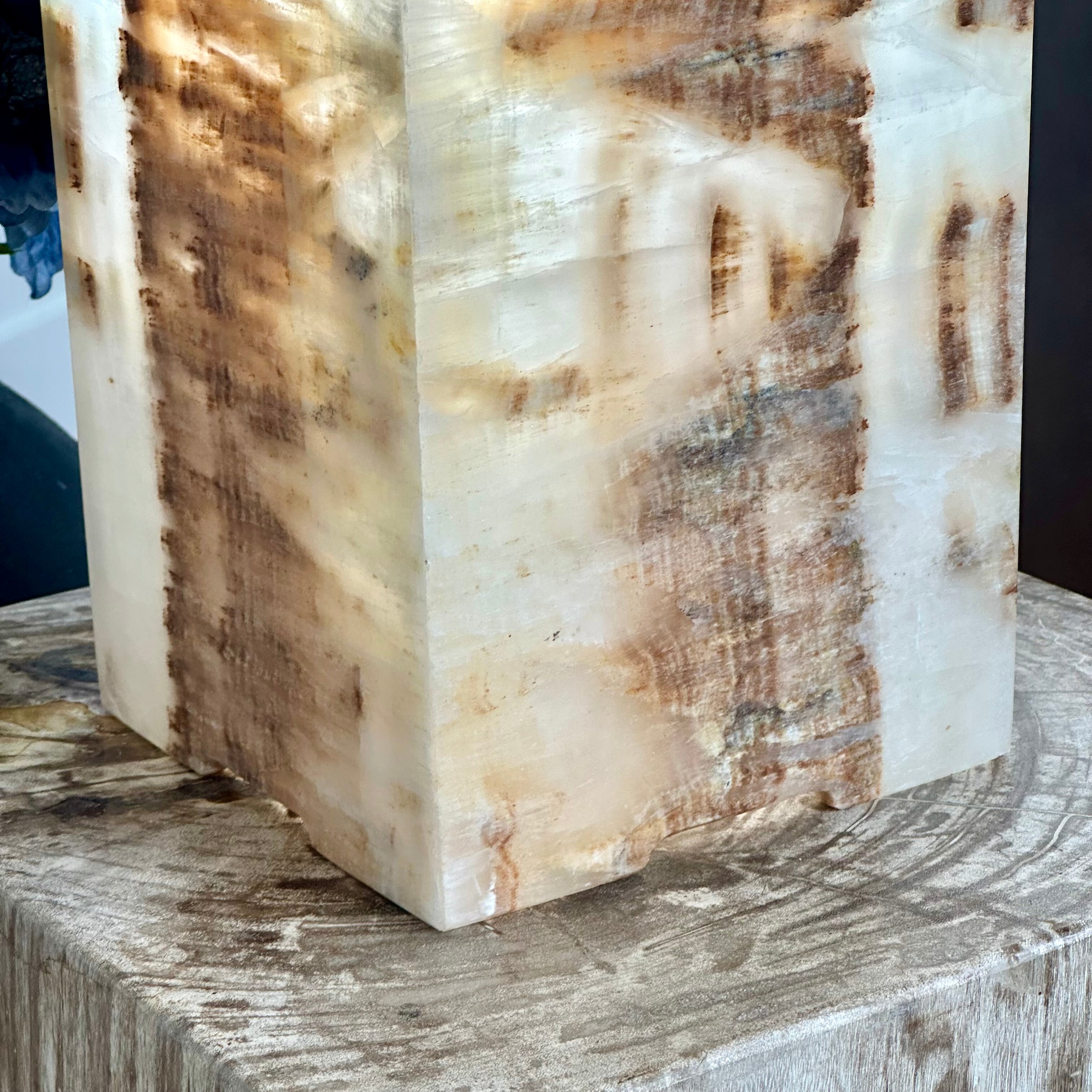 Crystal Beige Onyx Lamp