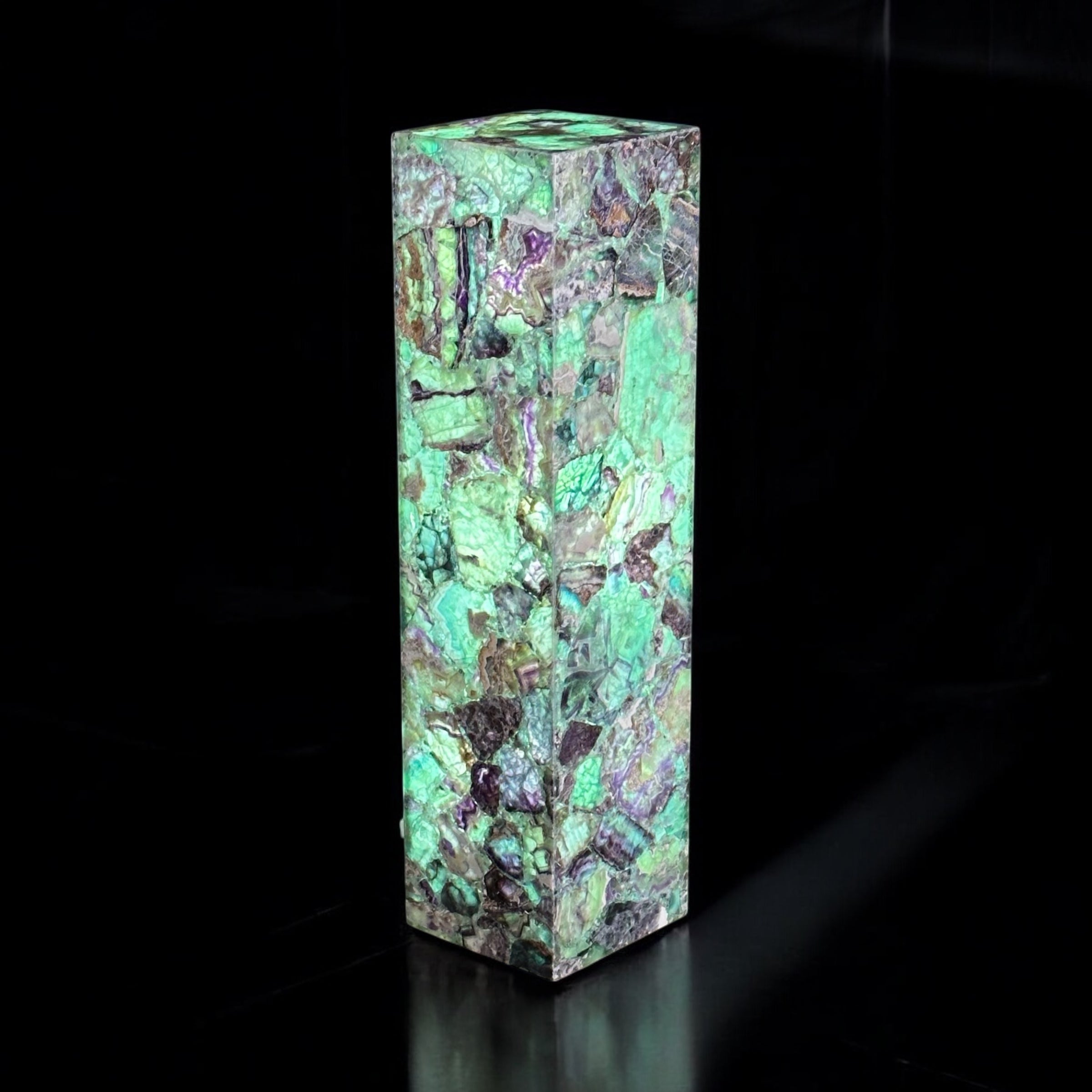 Colgate Fluorite Tower Lamp