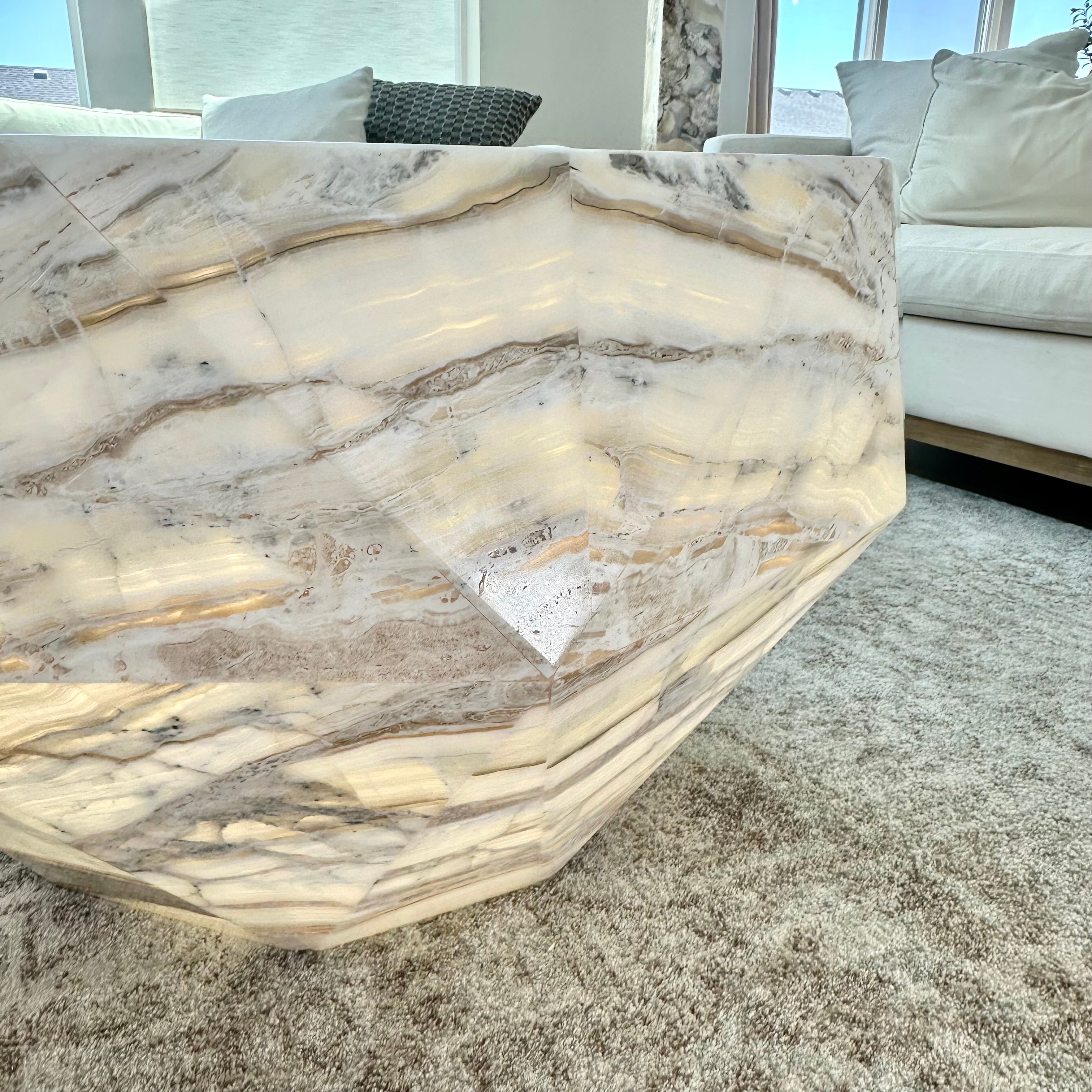 Diamond Onyx Table