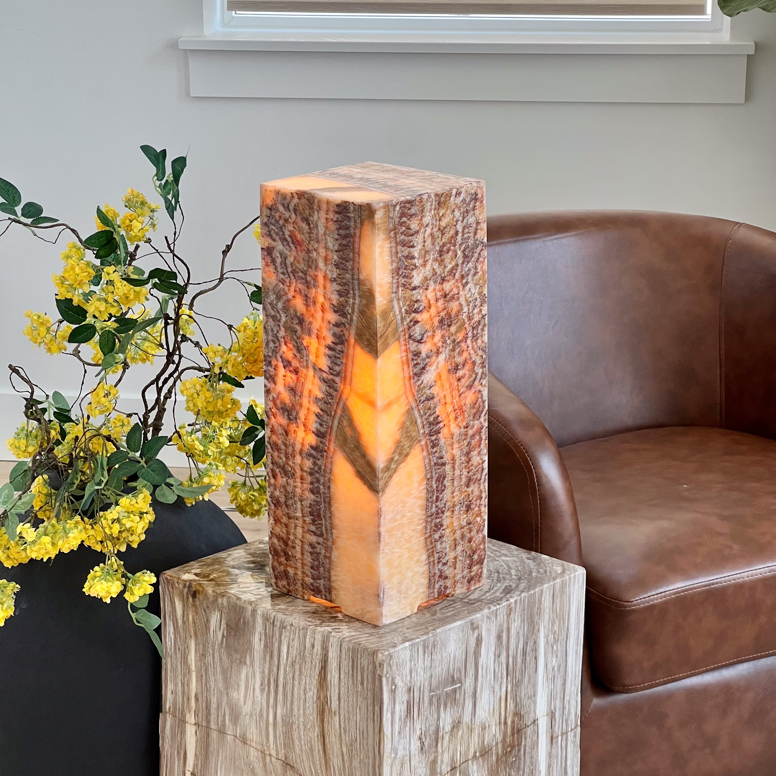 Handcrafted Red Onyx Table Lamp – Warm Earth Tones & Sculptural Glow