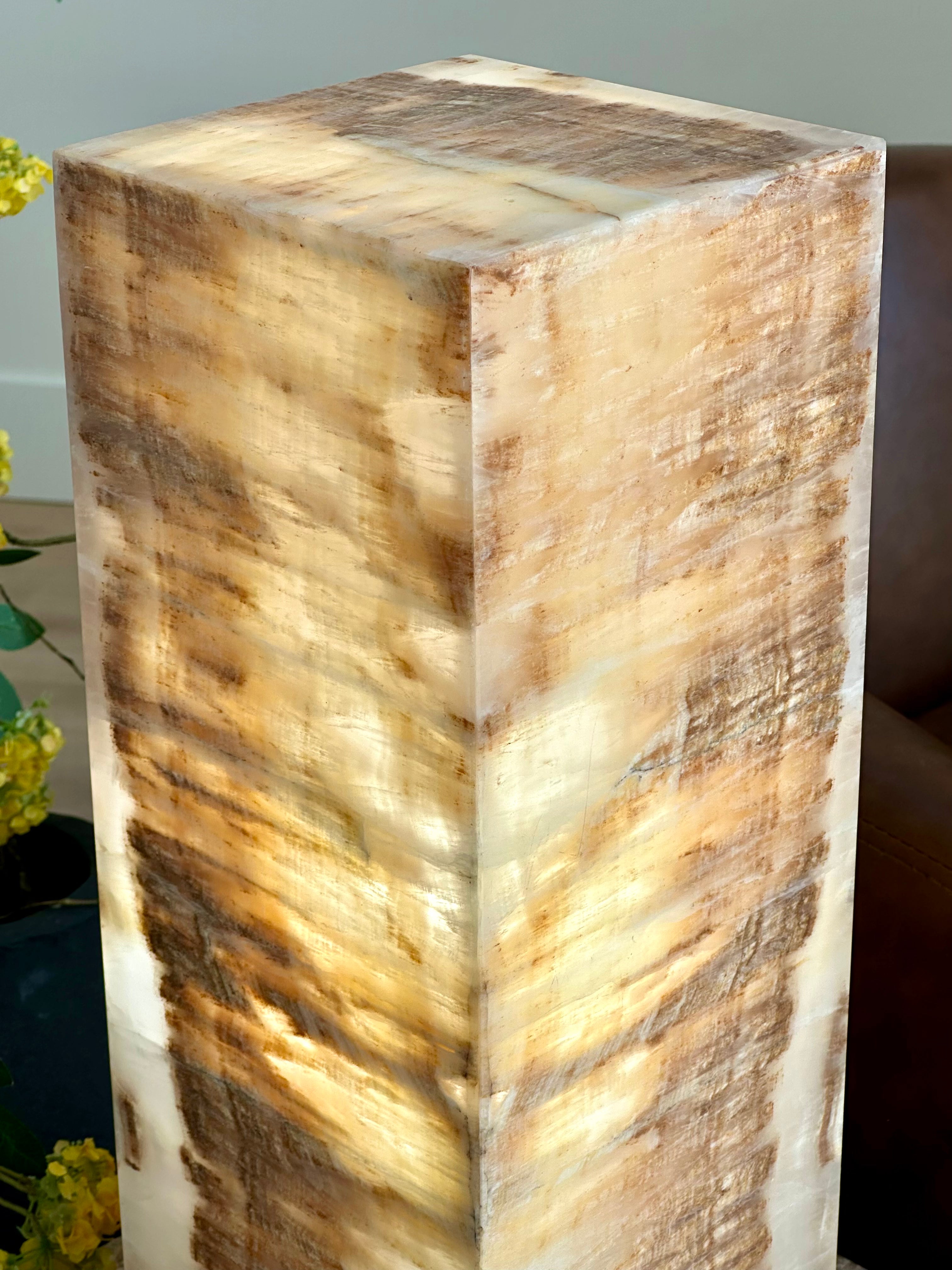 Beige Onyx Stone Lamp – Handcrafted Natural Glow Accent Light (16”)