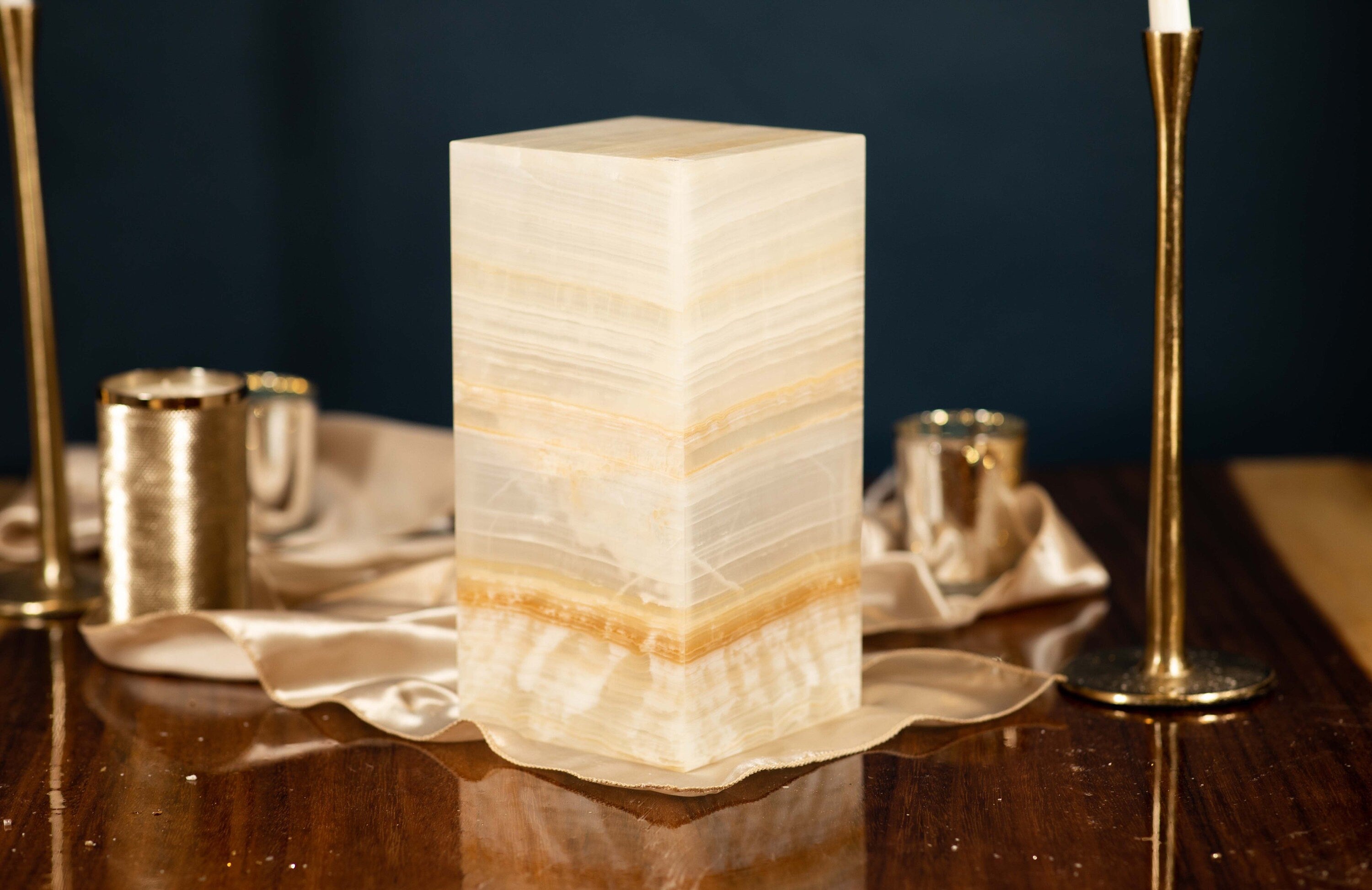 Clear & Beige Onyx Lamp - Handcrafted Home Decor - 12 Inches Tall